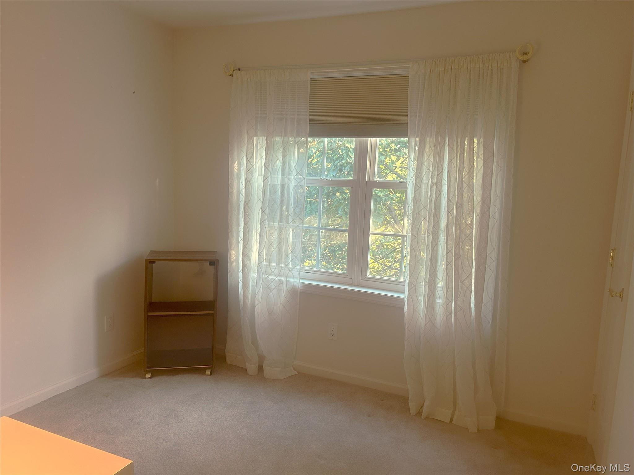 #8 photo, 1082 Savoy Drive, Melville , NY 11747