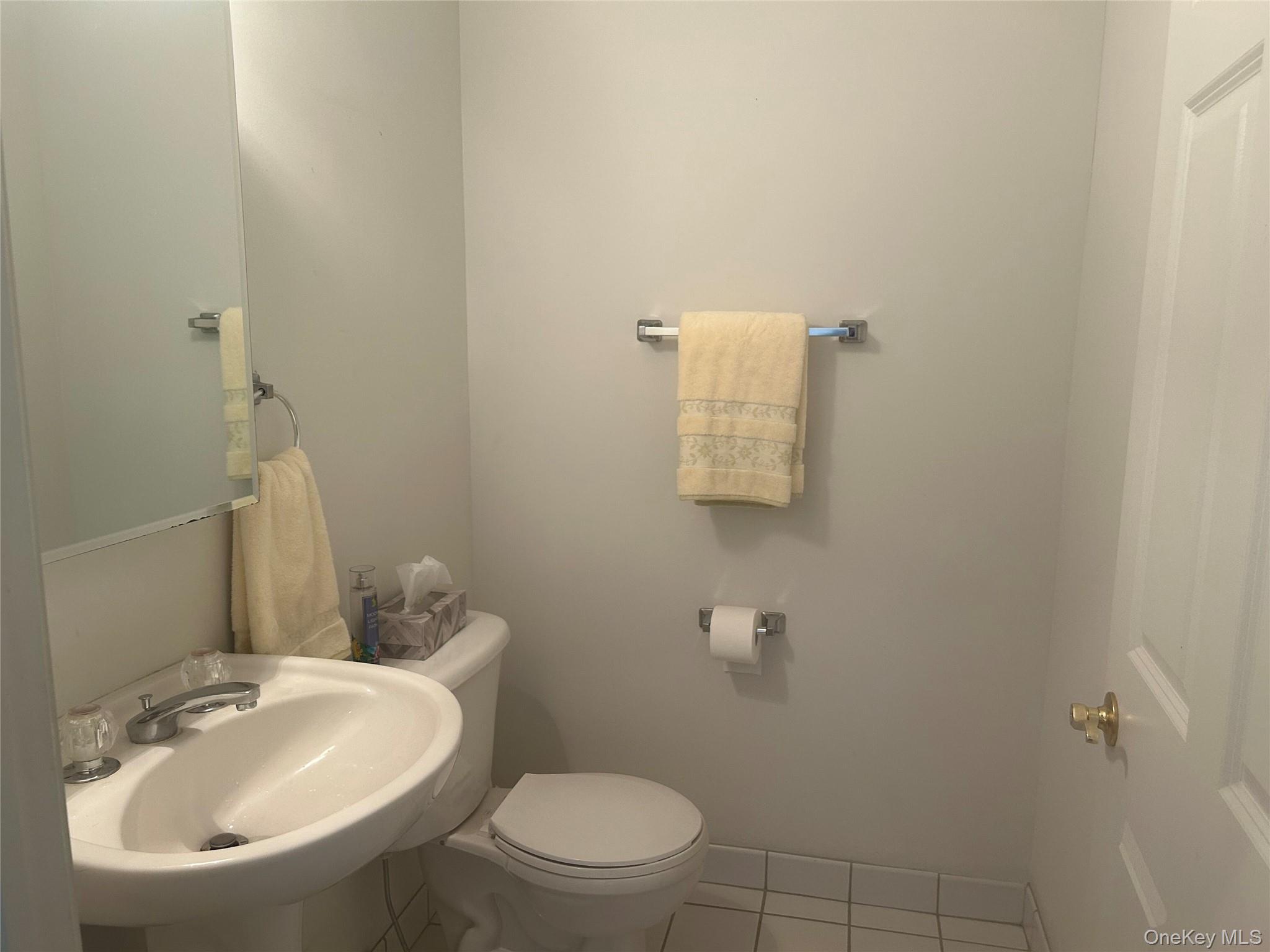 #9 photo, 1082 Savoy Drive, Melville , NY 11747