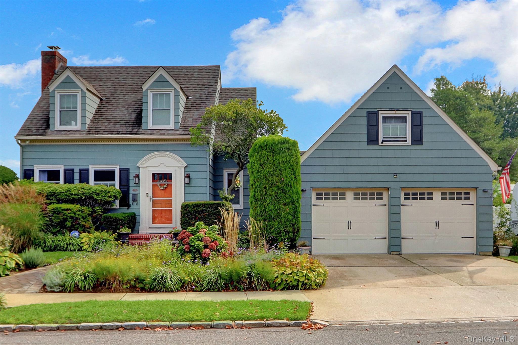 #1 photo, 102 Shinnecock Avenue, Massapequa , NY 11758