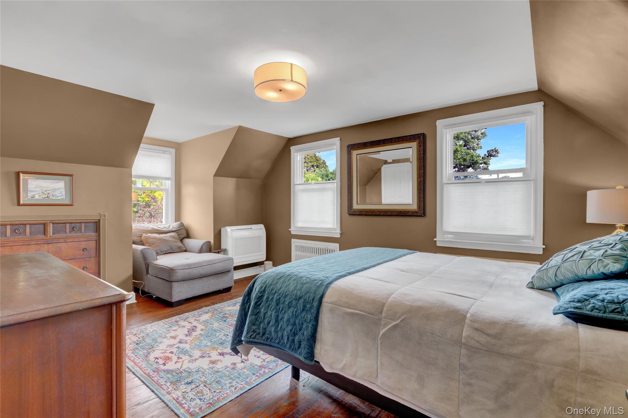 #11 photo, 102 Shinnecock Avenue, Massapequa , NY 11758