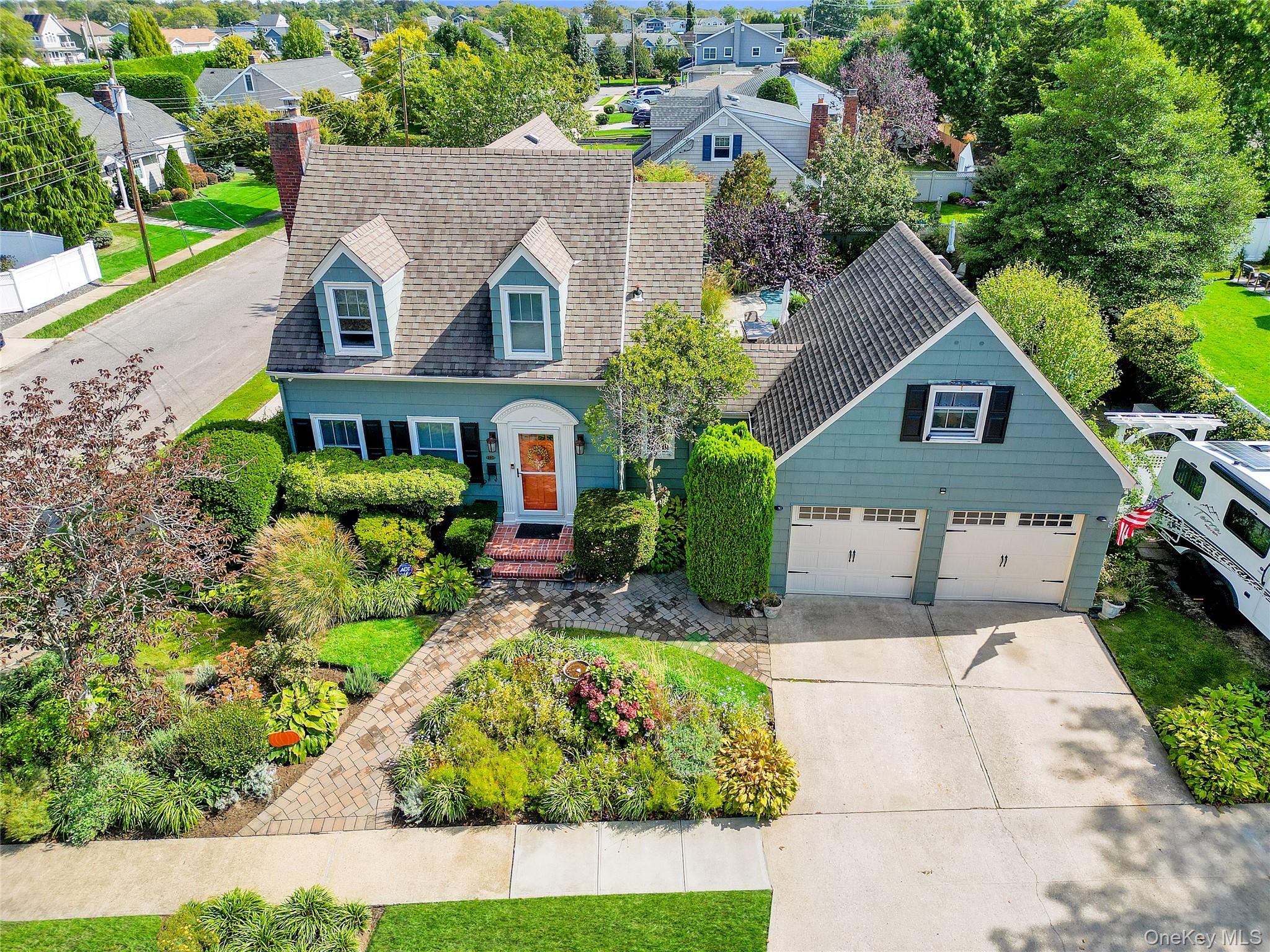 #17 photo, 102 Shinnecock Avenue, Massapequa , NY 11758