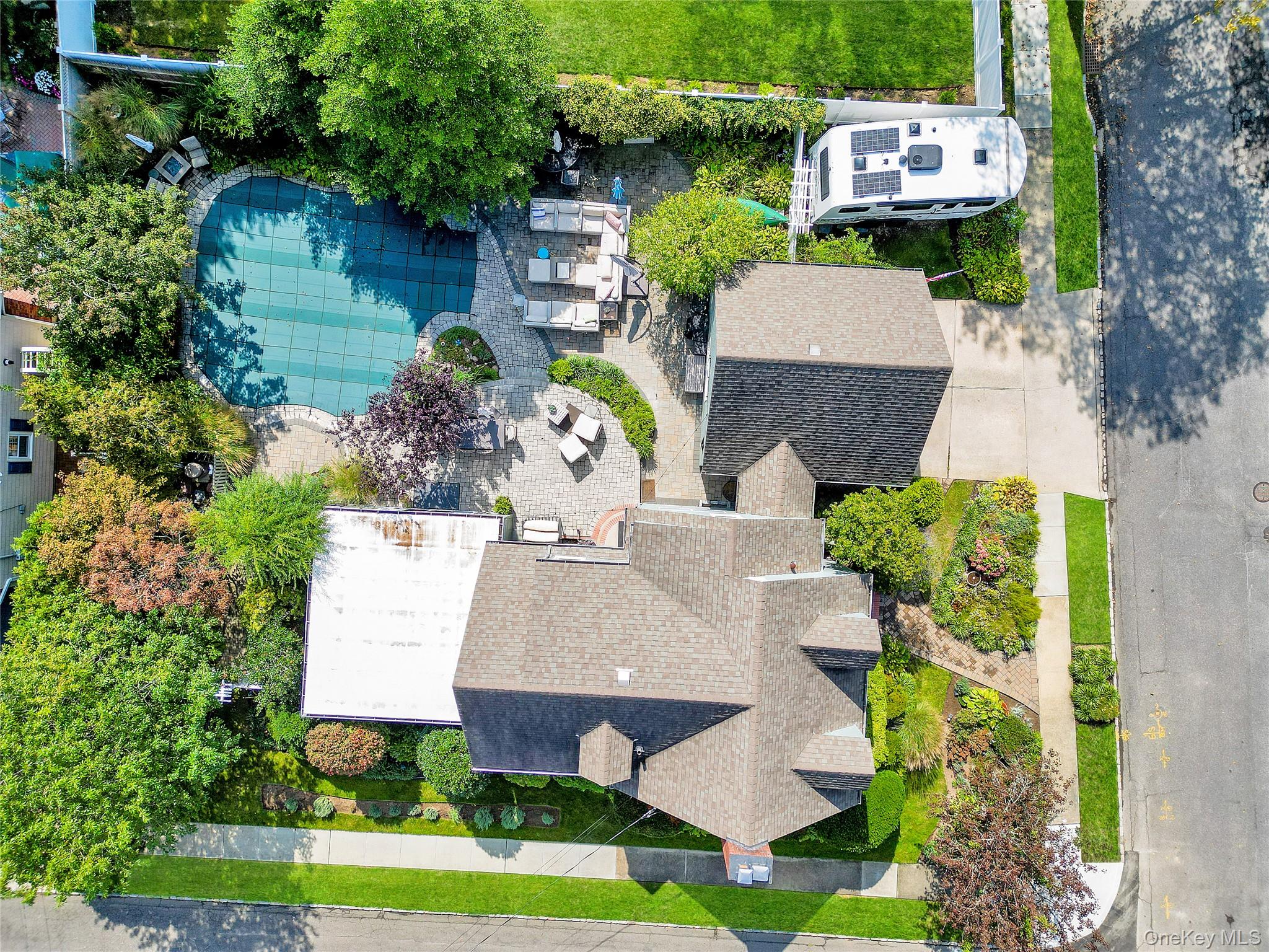 #18 photo, 102 Shinnecock Avenue, Massapequa , NY 11758