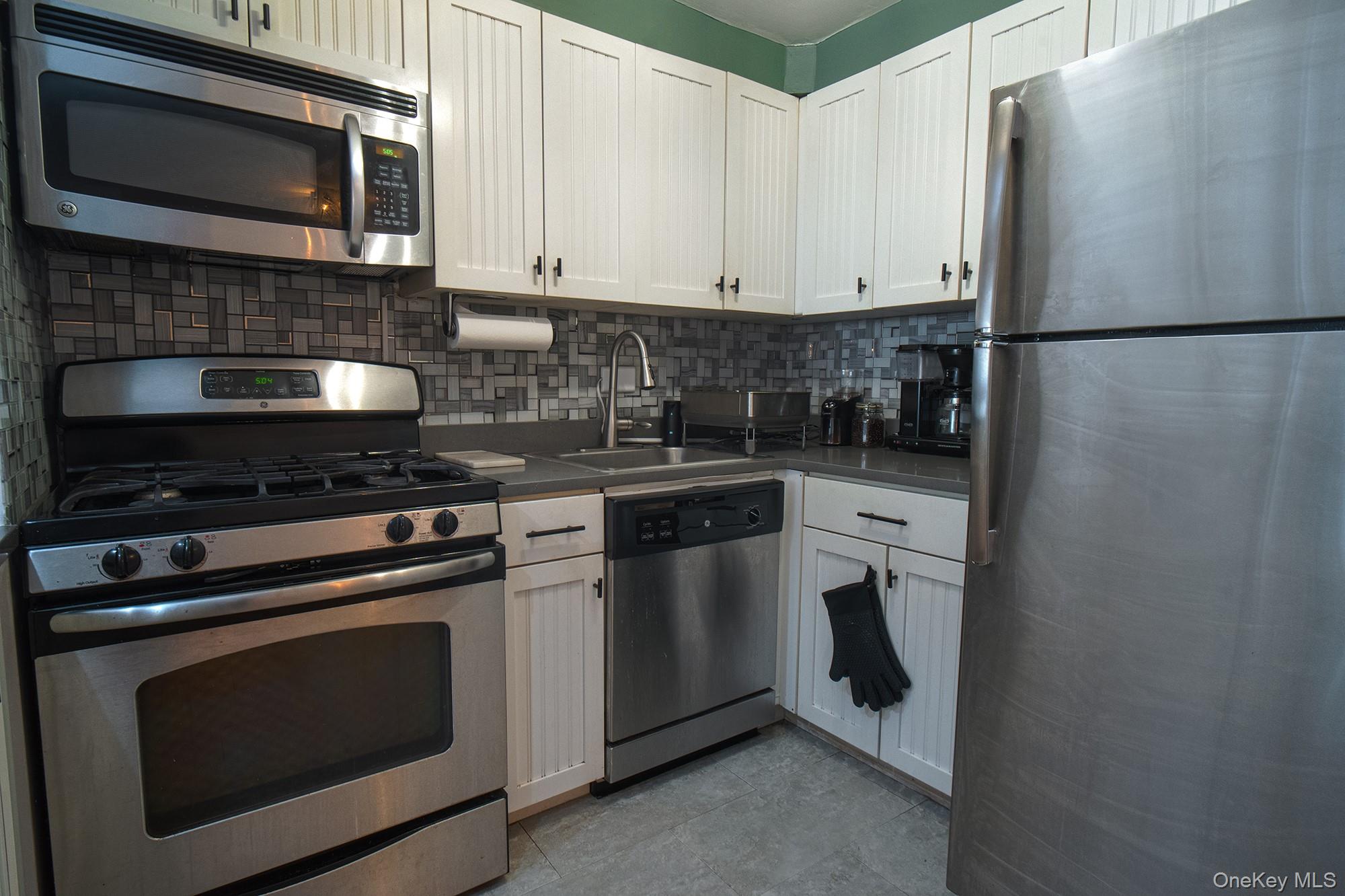 #4 photo, 370 E 76th Street, New York (Manhattan) , NY 10021