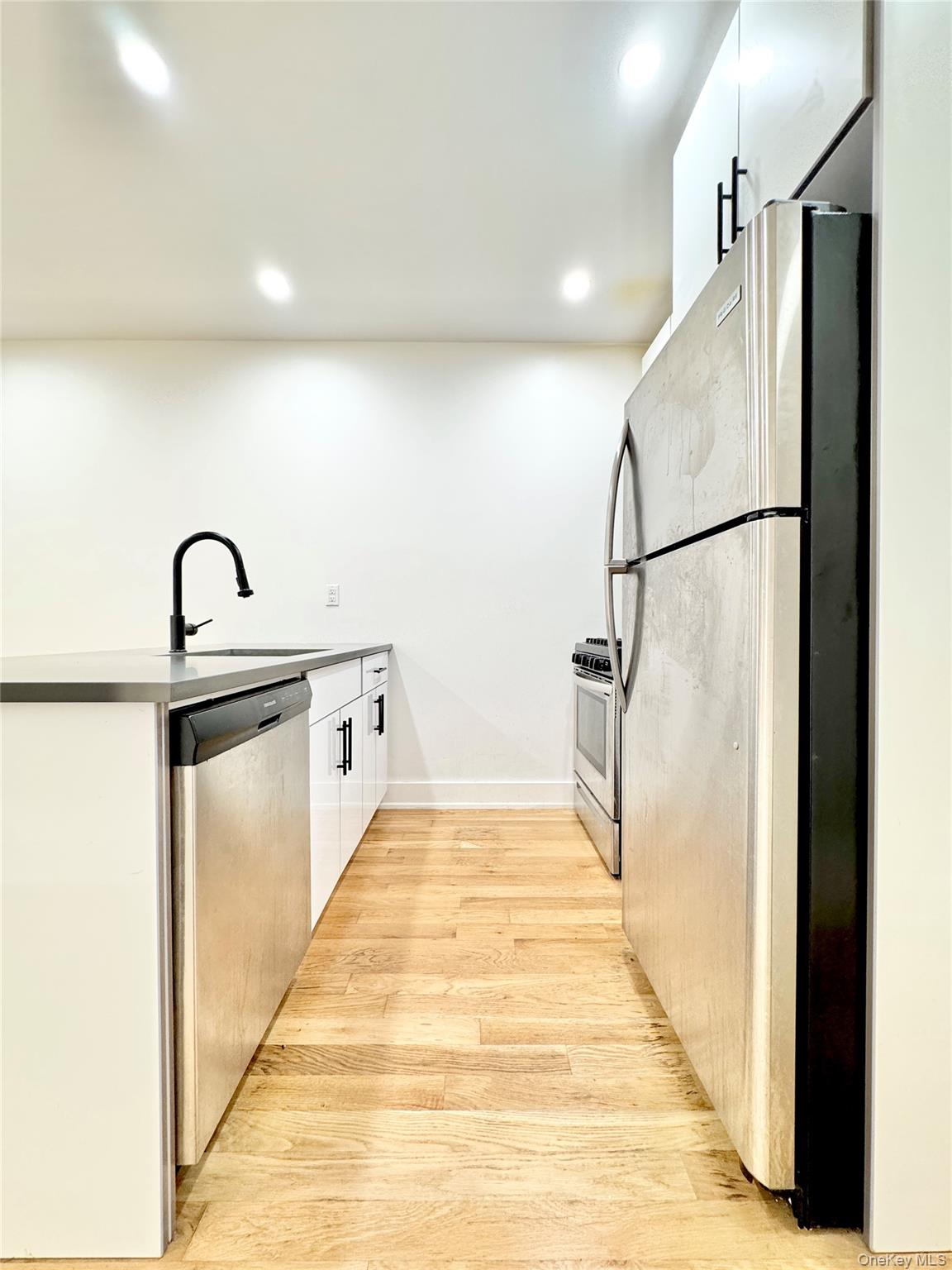 #3 photo, 32-86 33rd Street, クイーンズ区 Astoria , NY 11106