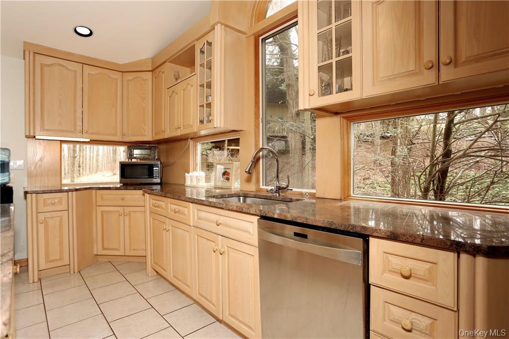 #11 photo, 1 Emerald Drive, Pomona , NY 10970