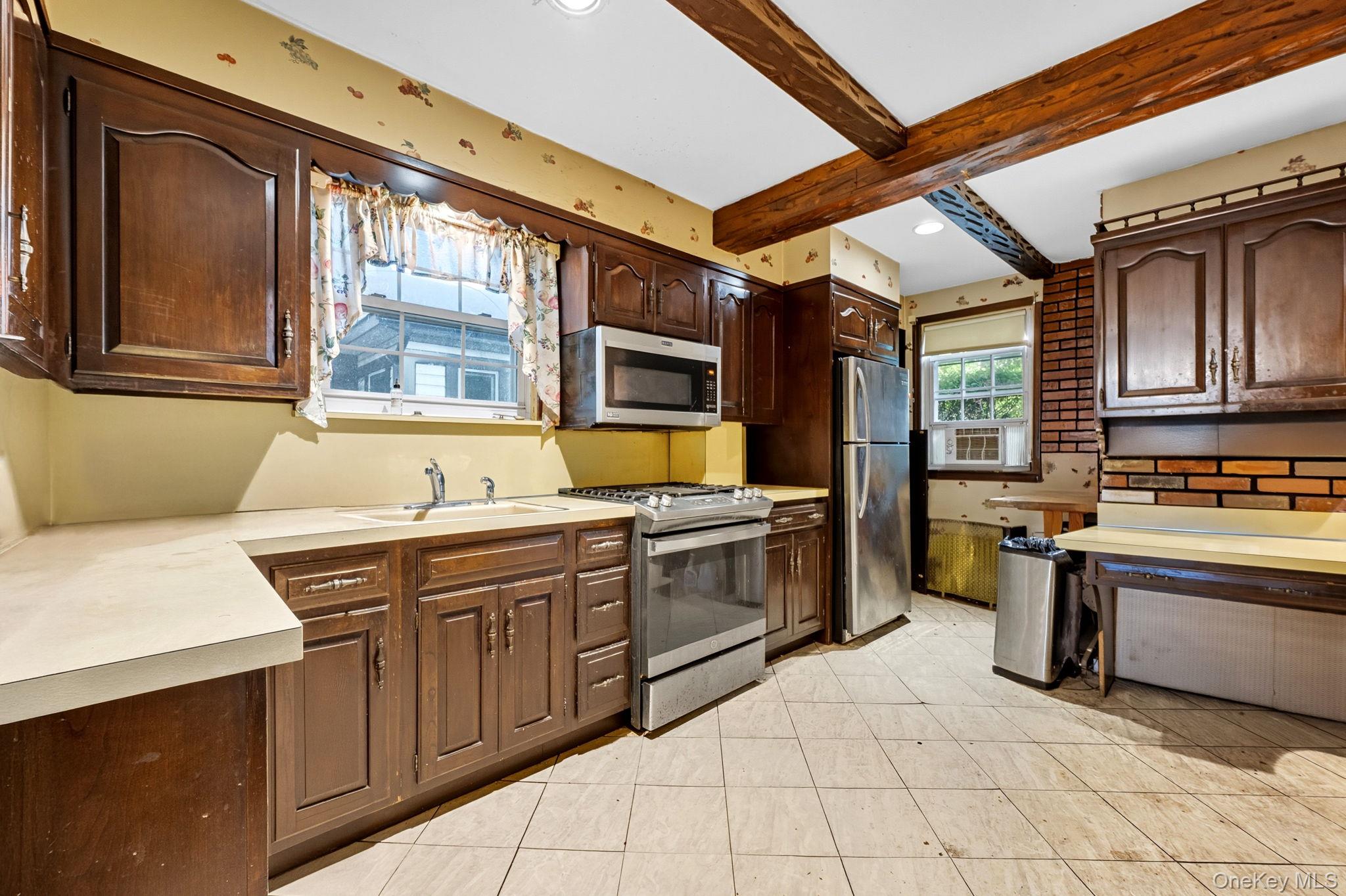 #9 photo, 145 Cornwell Avenue, Valley Stream , NY 11580