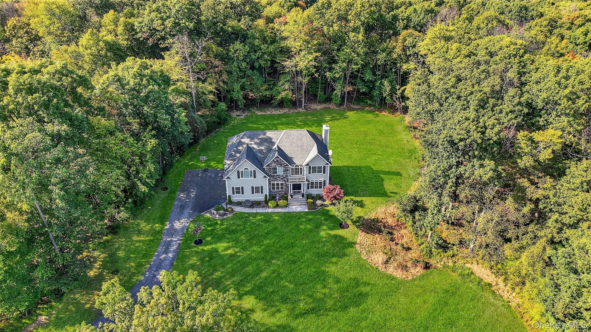 #4 photo, 93 Shagbark Lane, Hopewell Junction , NY 12533