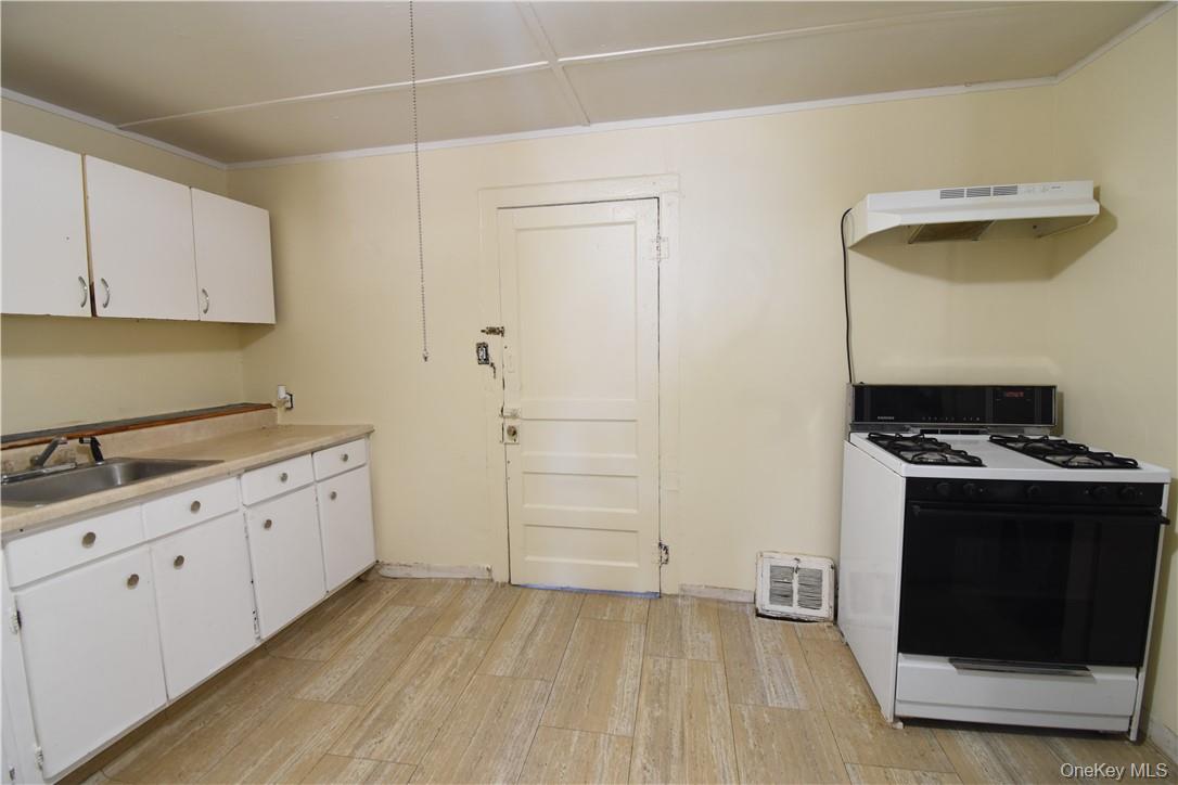 #8 photo, 140 Front Street, Port Jervis , NY 12771