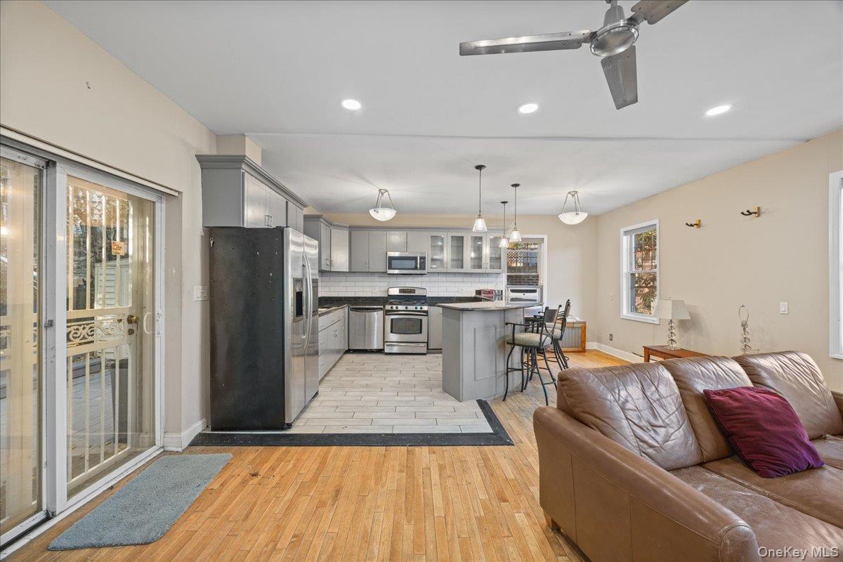 #14 photo, 3607 Irwin Avenue, Bronx , NY 10463