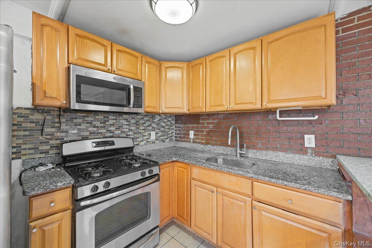 #5 photo, 3607 Irwin Avenue, Bronx , NY 10463