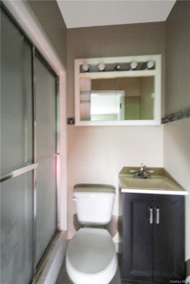 #11 photo, 304 Woodworth Avenue, Yonkers , NY 10701