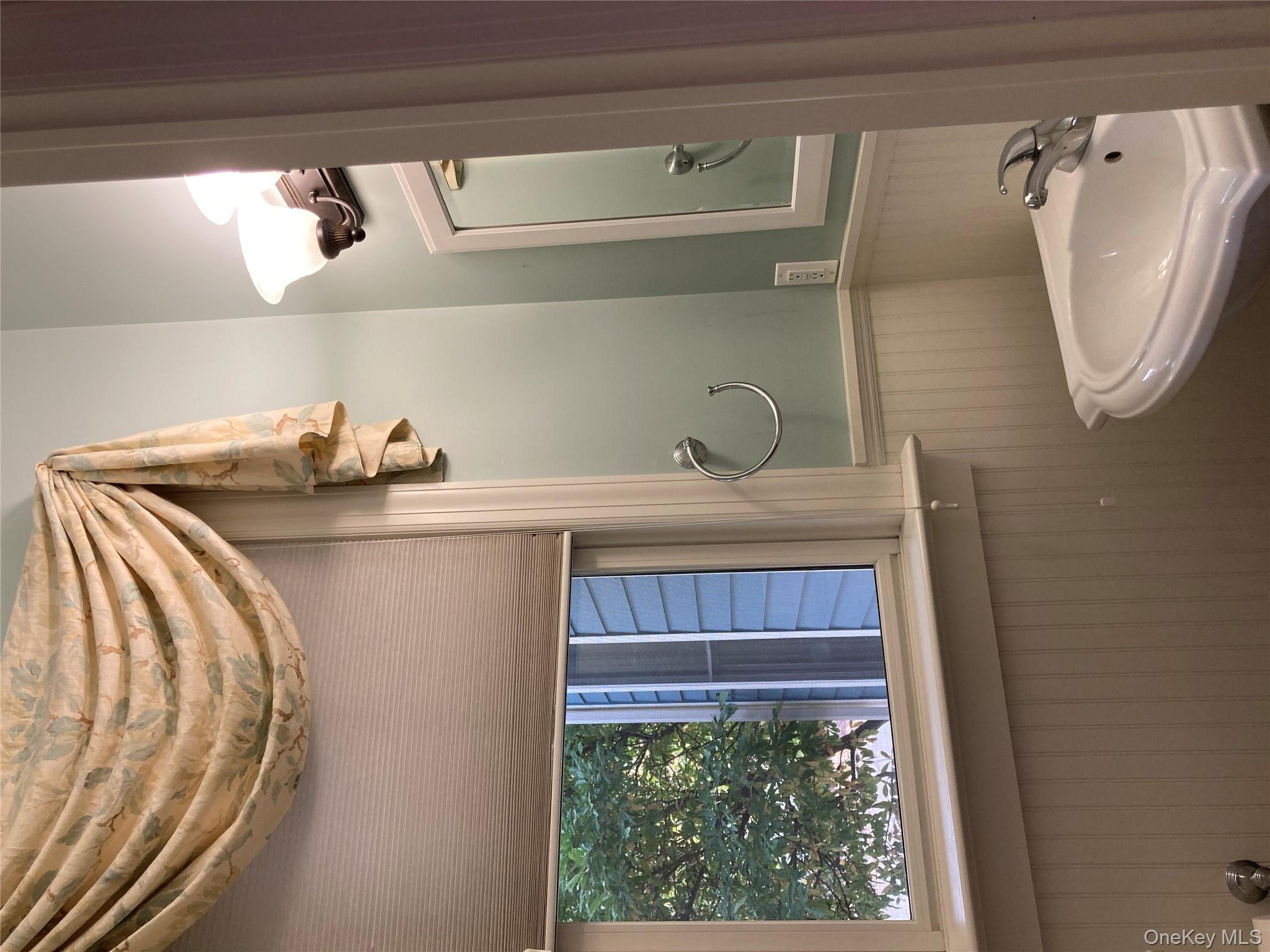 #4 photo, 11 Aske Street, Warwick , NY 10990