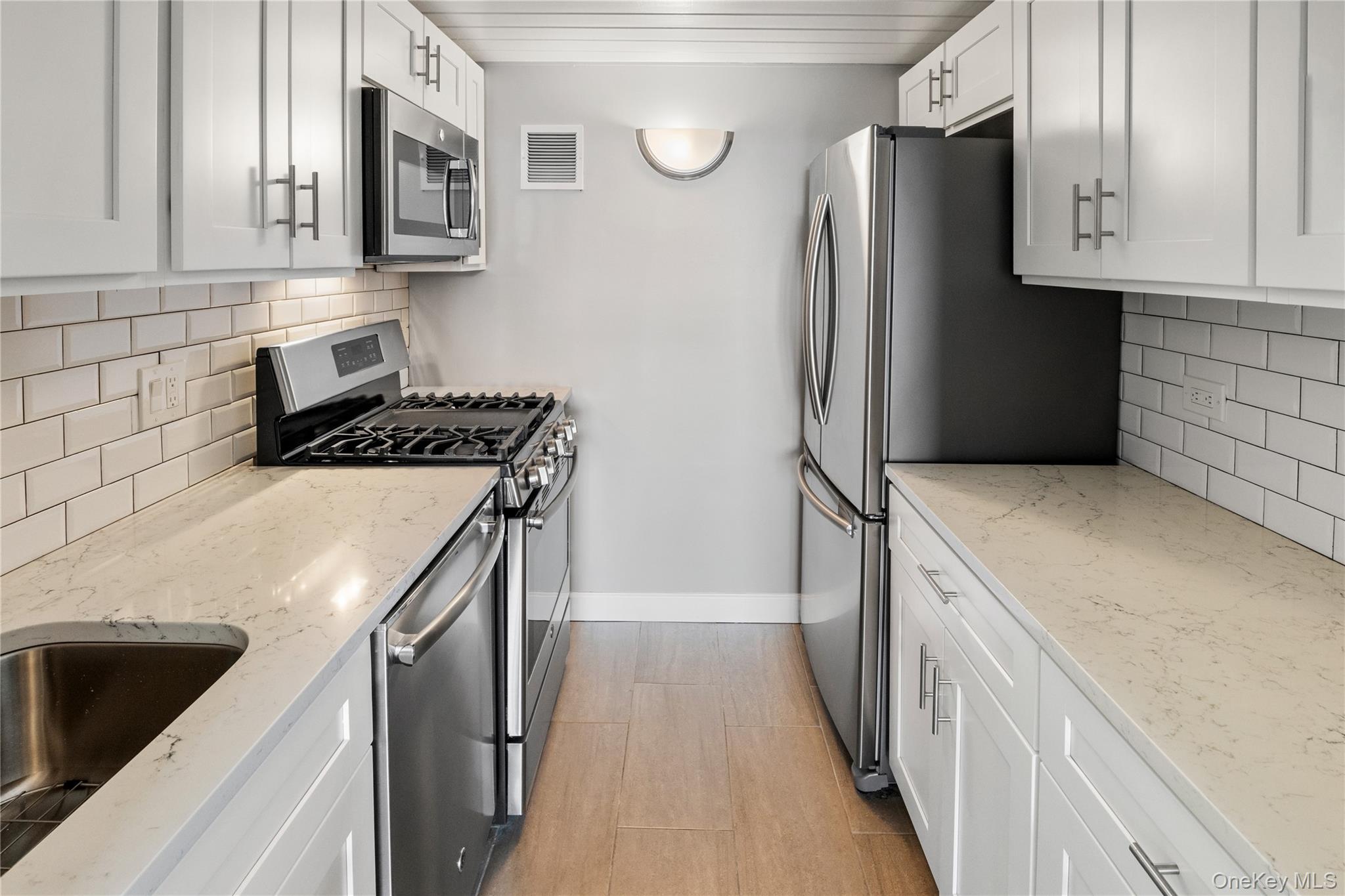 #11 photo, 1 Landmark Square, Port Chester , NY 10573