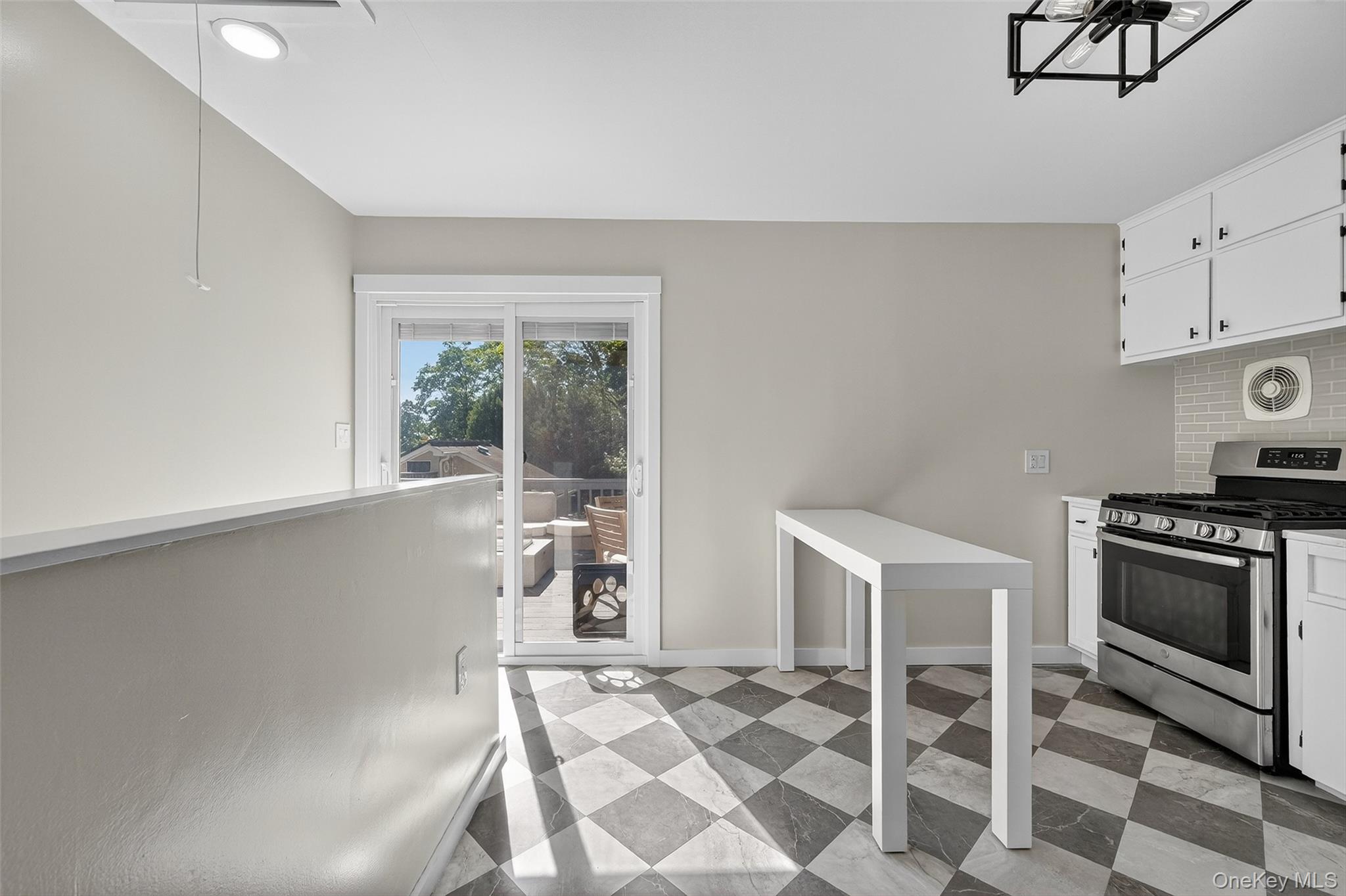 #12 photo, 152 Old Post Road, Croton-on-Hudson , NY 10520