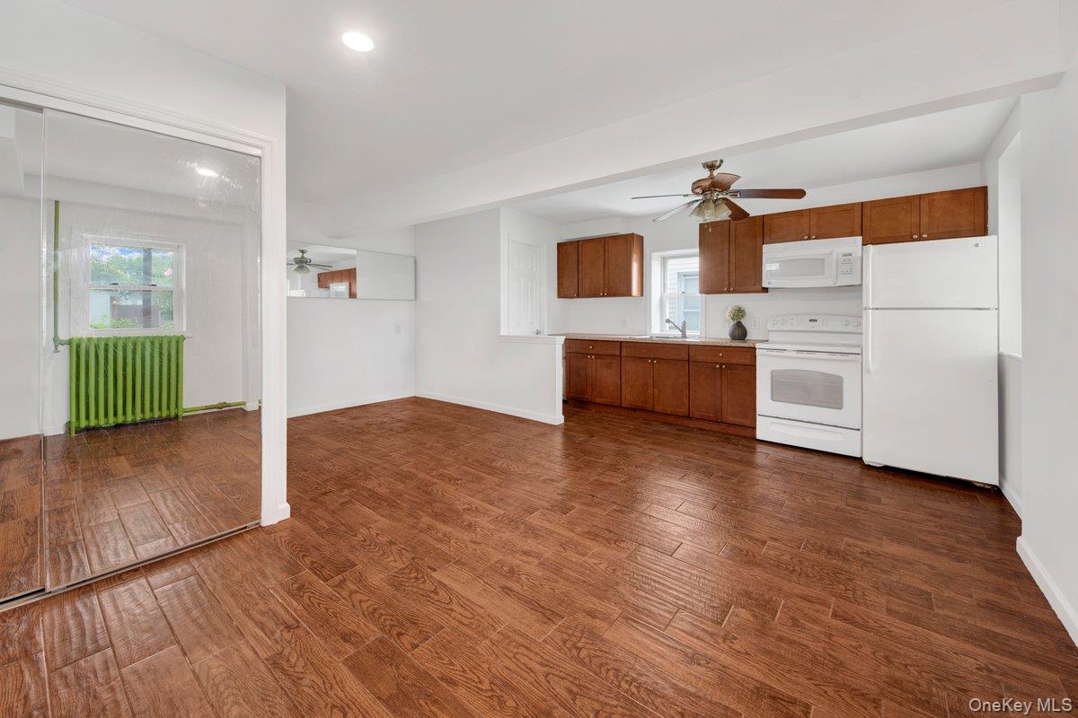 #16 photo, 3088 Mullan Place, Bronx , NY 10465