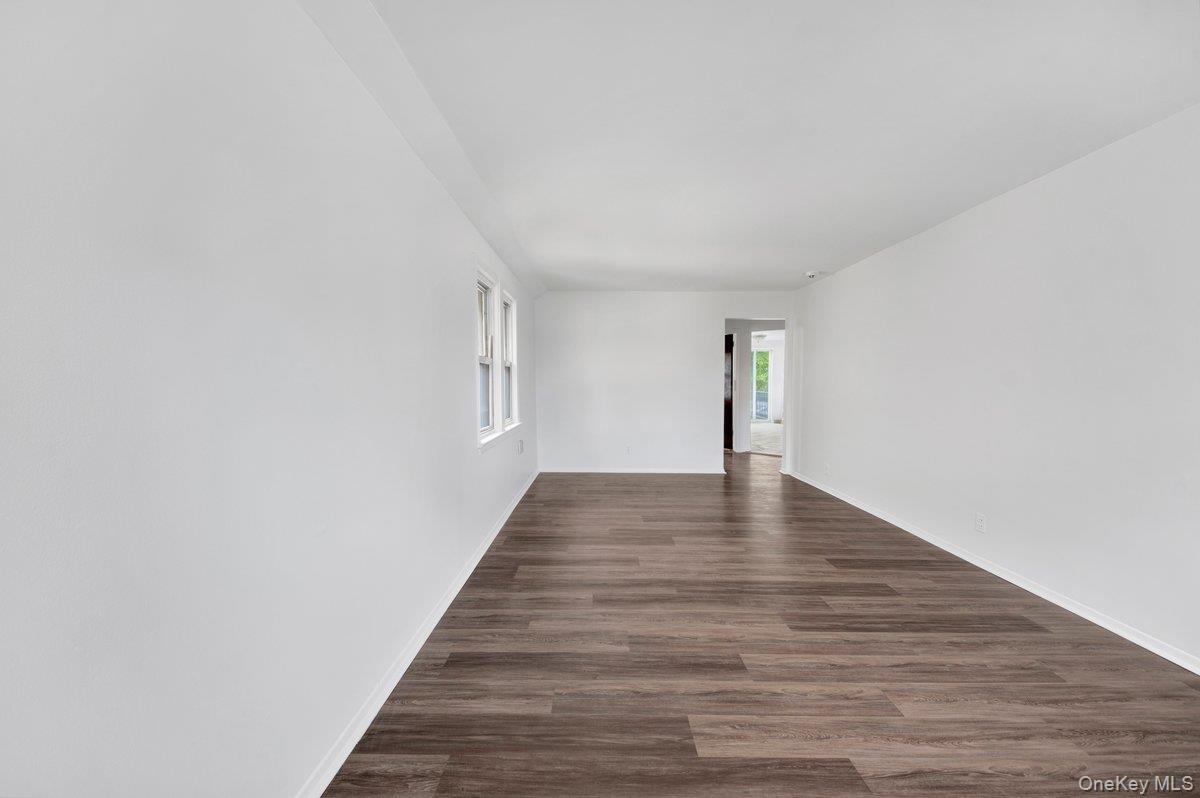 #4 photo, 3088 Mullan Place, Bronx , NY 10465