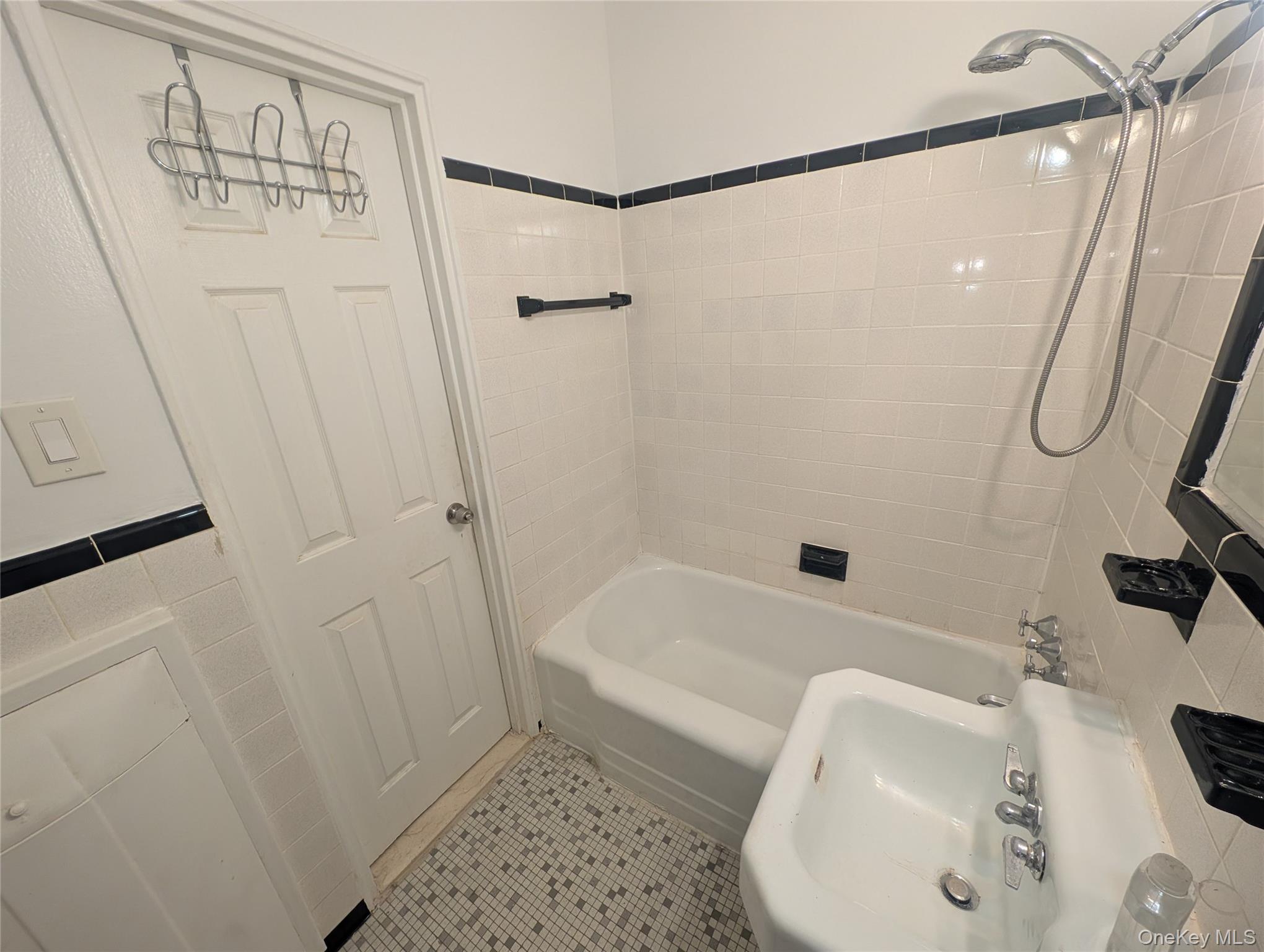 #13 photo, 2 Sadore Lane, Yonkers , NY 10710