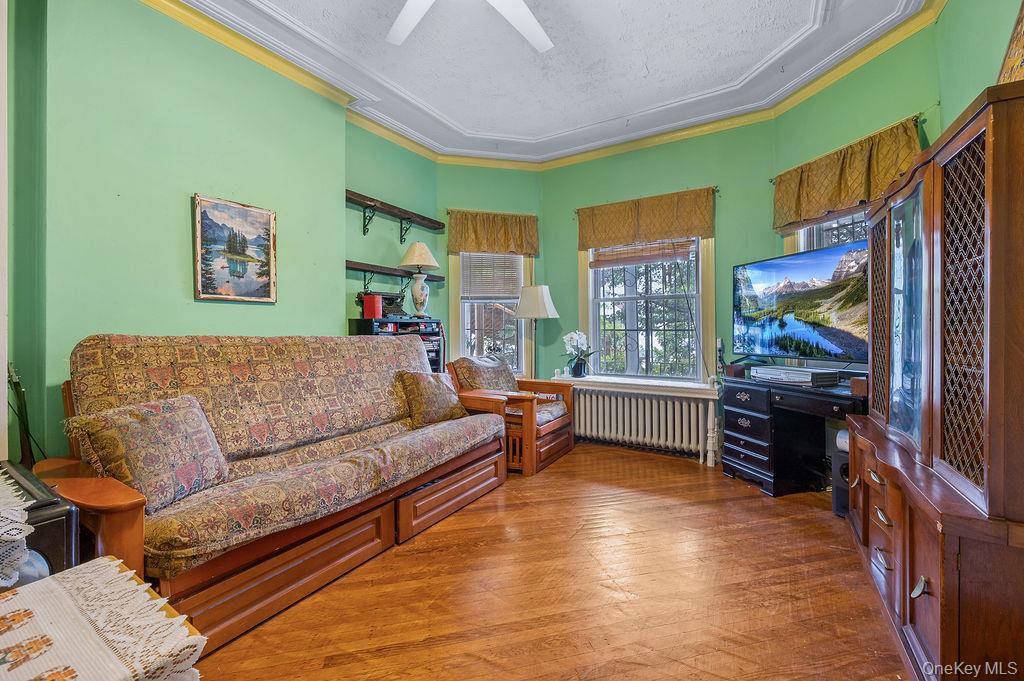 #7 photo, 455 E. 28th street, Brooklyn , NY 11226