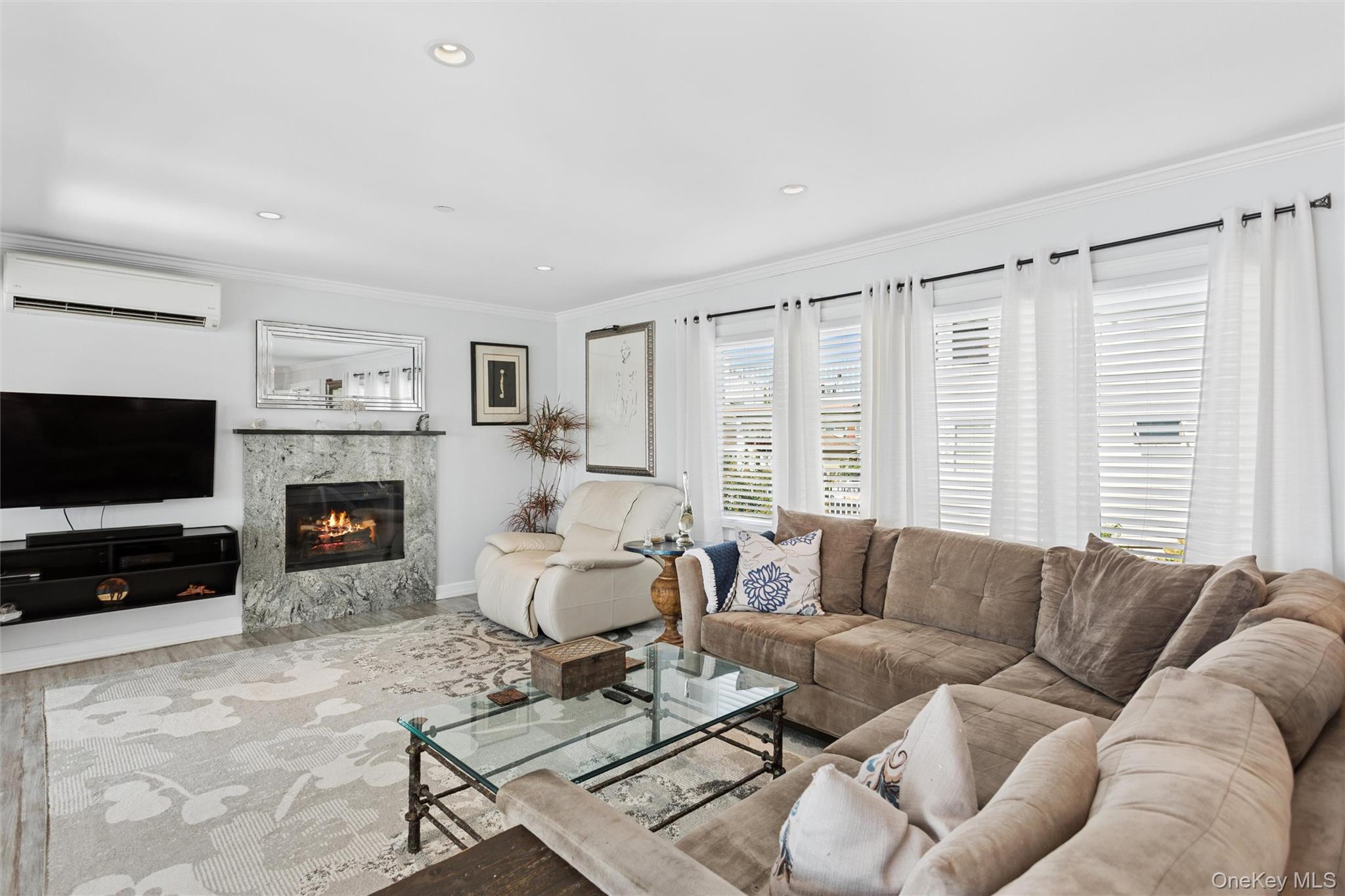 #15 photo, 210 Saratoga Boulevard, Island Park , NY 11558