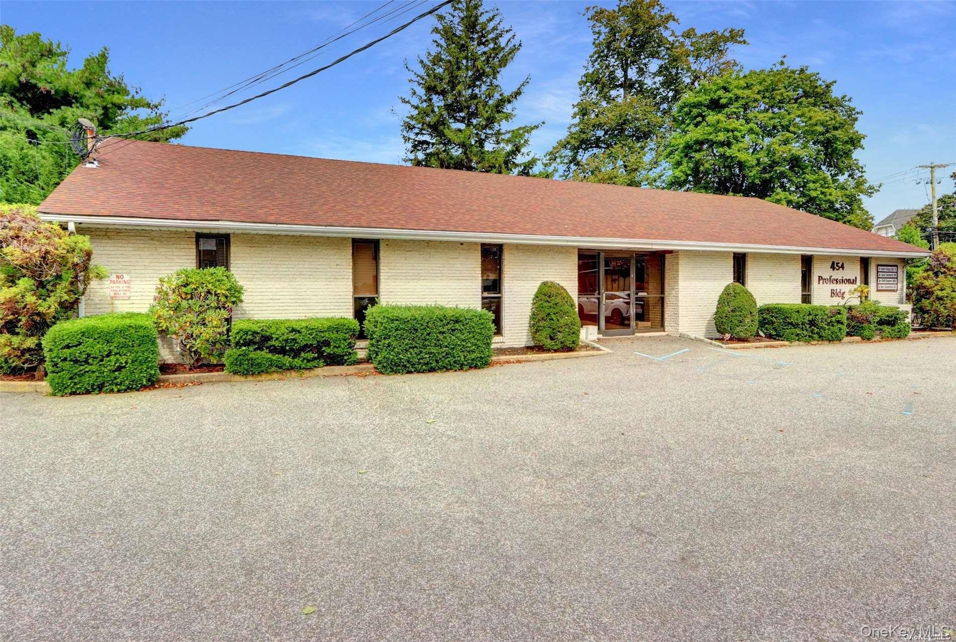 #1 photo, 454 Deer Park Avenue, Babylon , NY 11702