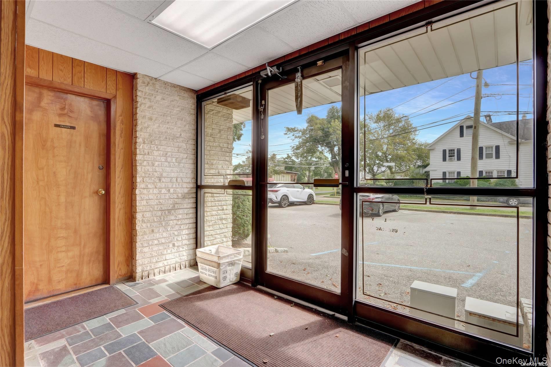 #5 photo, 454 Deer Park Avenue, Babylon , NY 11702