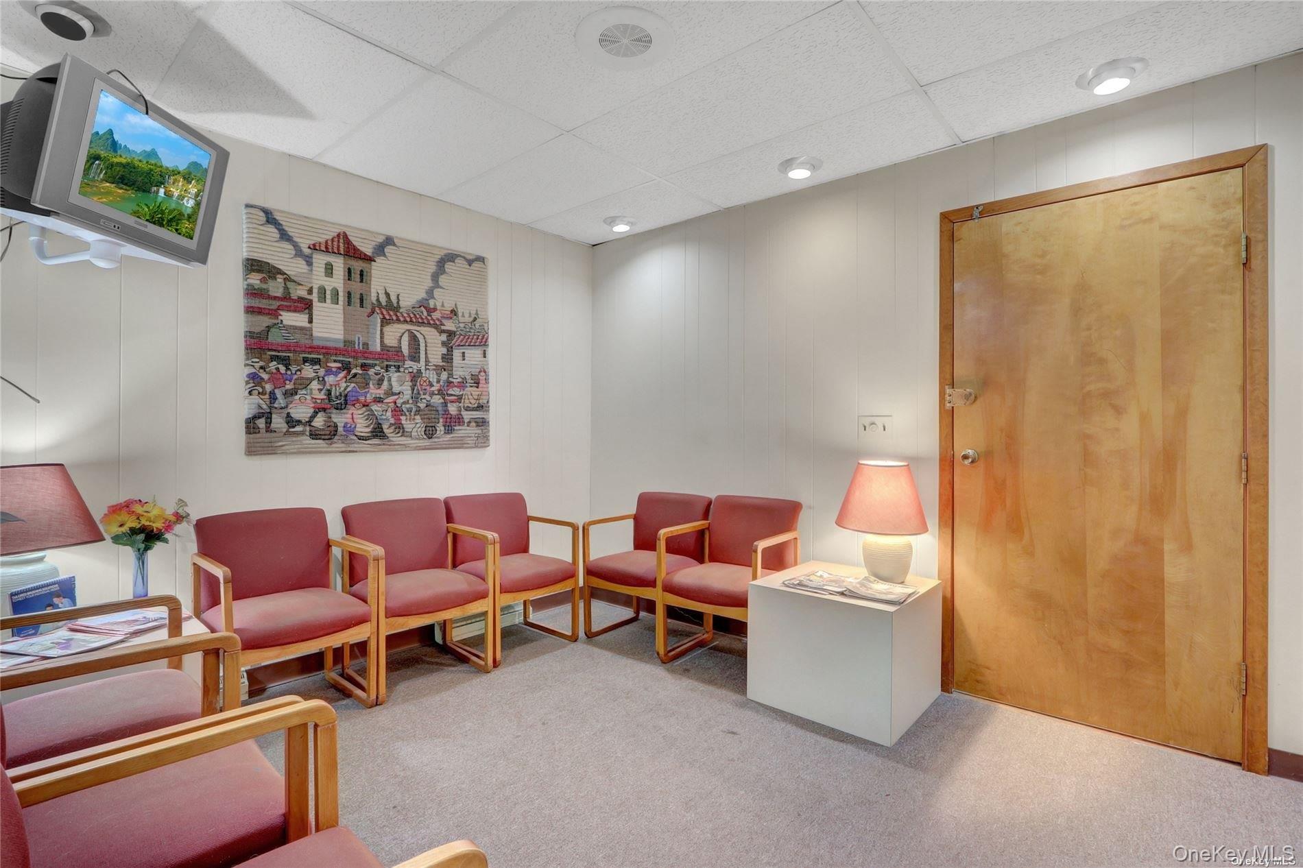 #7 photo, 454 Deer Park Avenue, Babylon , NY 11702