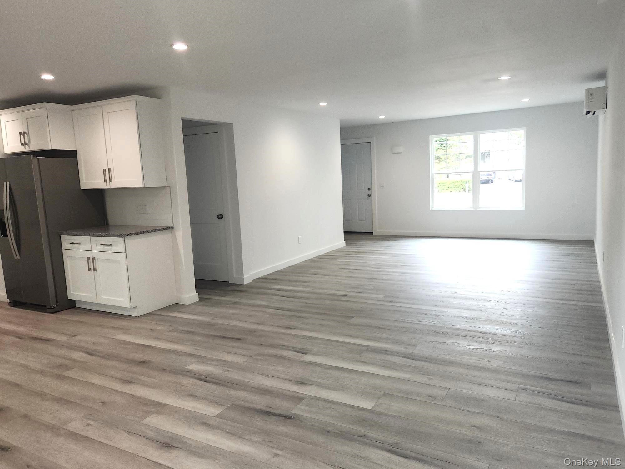 #8 photo, 516 Neighborhood Road, Shirley , NY 11967