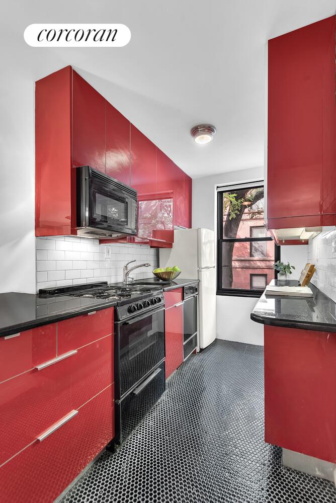 #6 photo, 81 BEDFORD Street, West Village , NY 10014