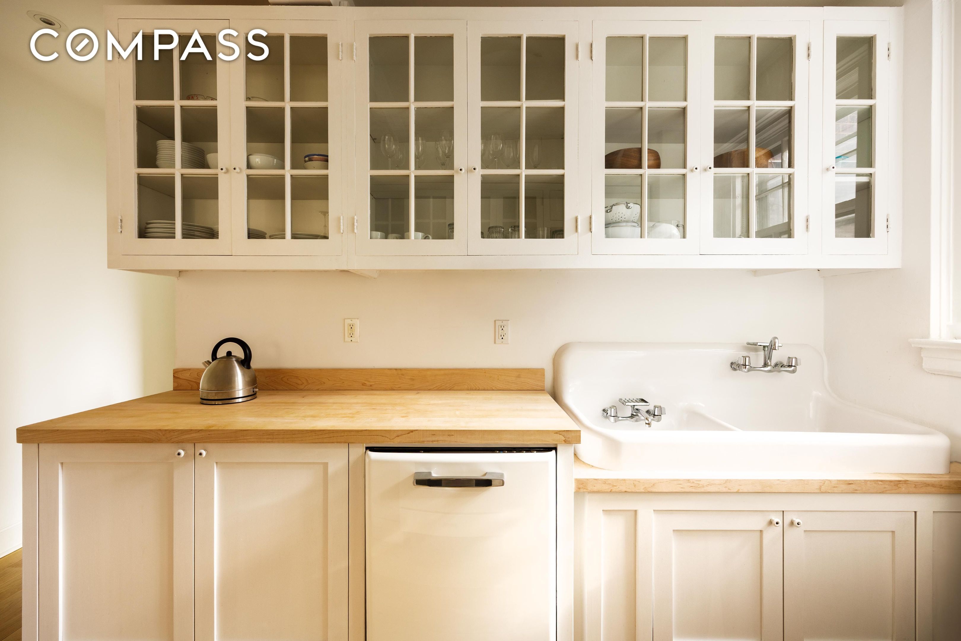 #10 photo, 131 Ave B, East Village , NY 10009