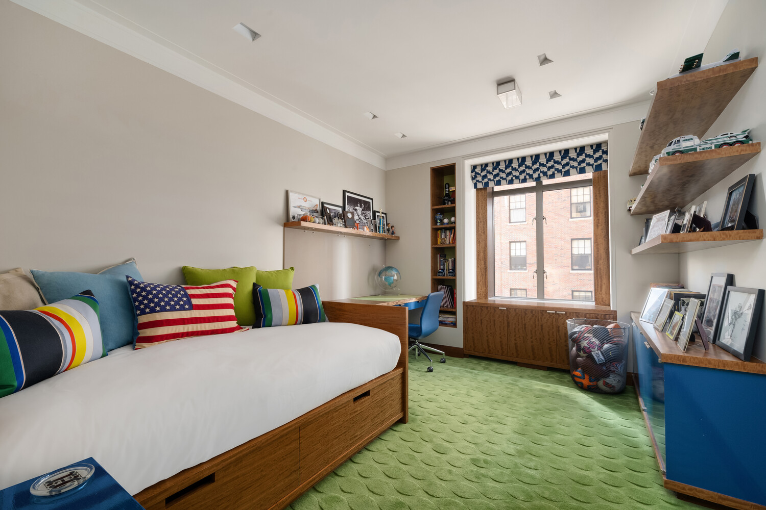 #17 photo, 115 CENTRAL Park W, マンハッタン Lincoln Square , NY 10023