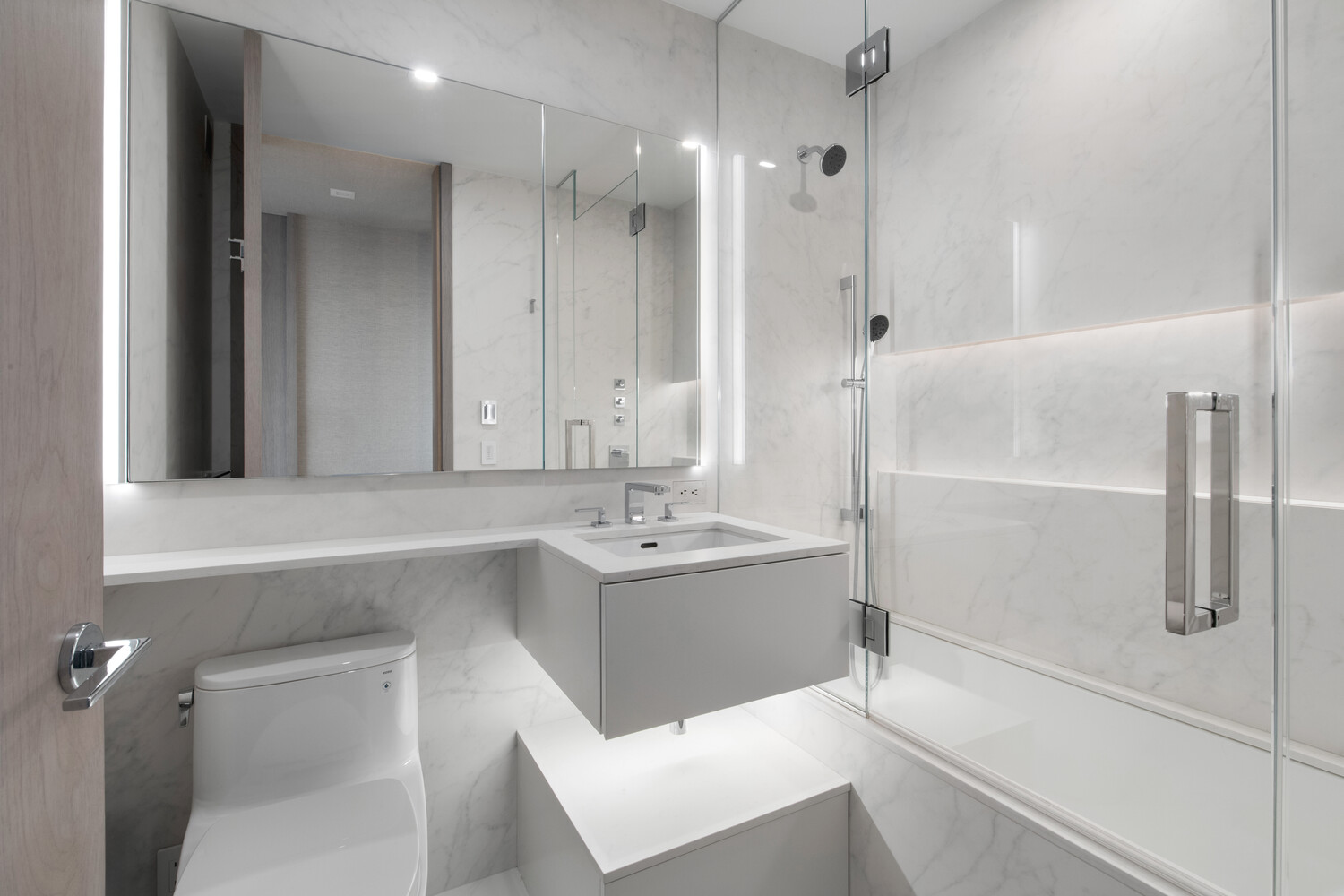 #15 photo, 101 W 67TH Street, マンハッタン Lincoln Square , NY 10023