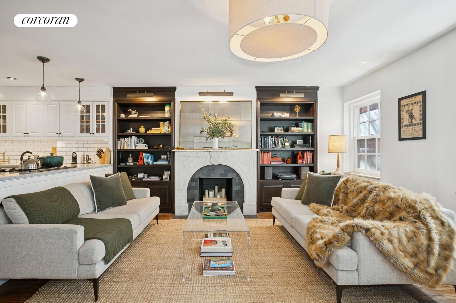 #1 photo, 443 W 24TH Street, マンハッタン Chelsea , NY 10011