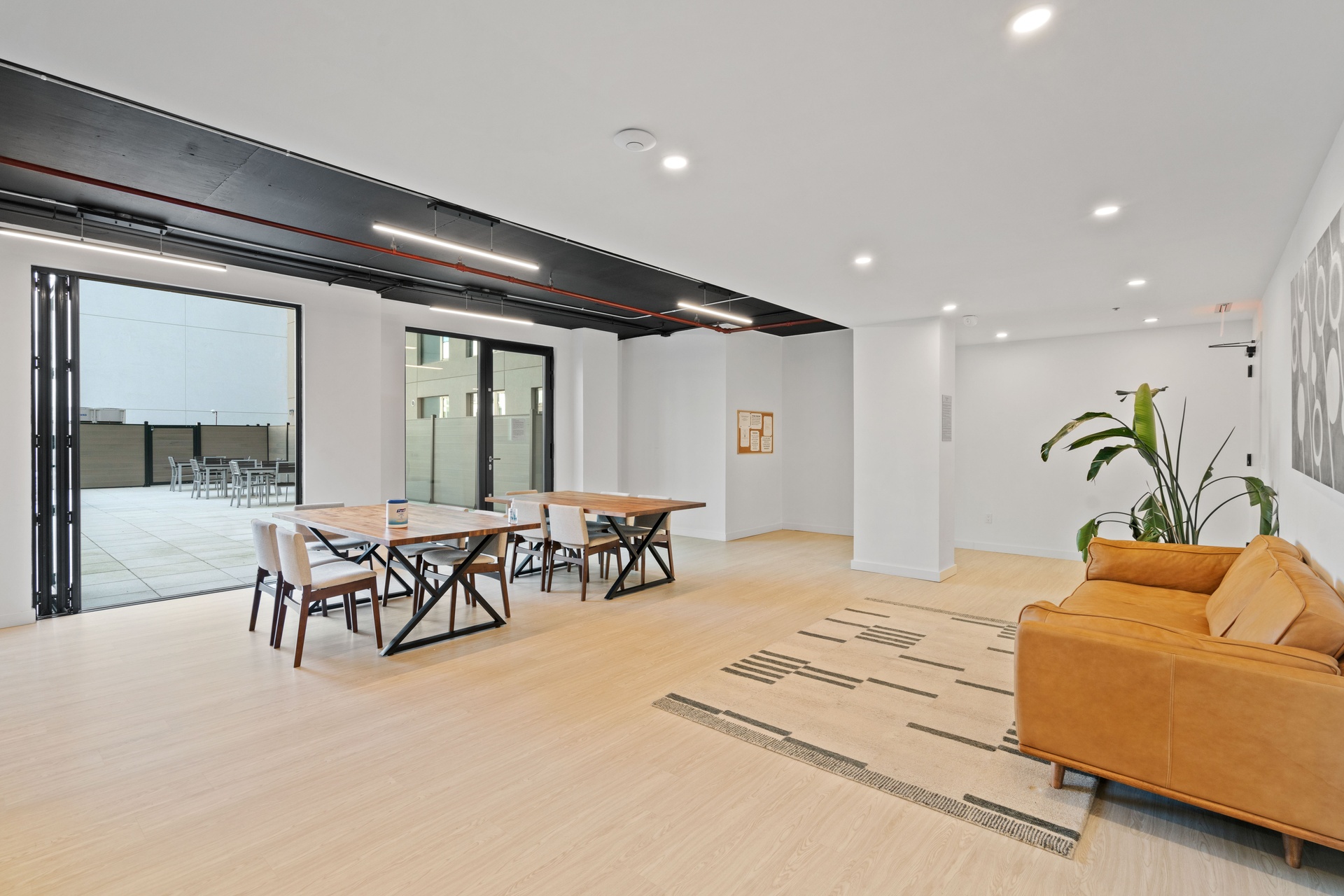 #19 photo, Astoria, Astoria , NY 11102