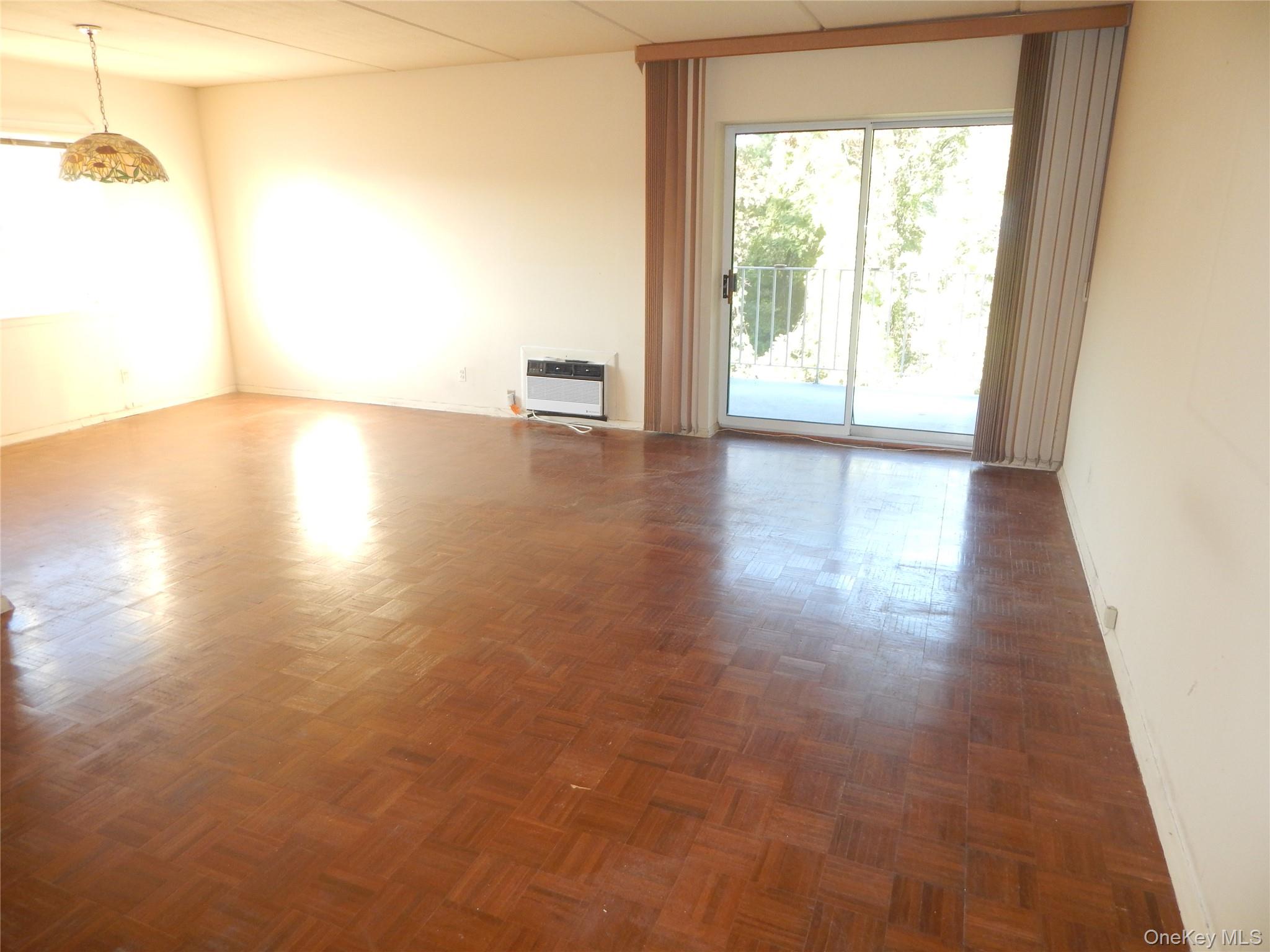 #17 photo, 412 Benedict Avenue, Tarrytown , NY 10591