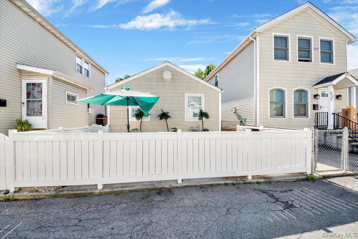 #1 photo, 64D Edgewater Park, ブロンクス区 Bronx , NY 10465