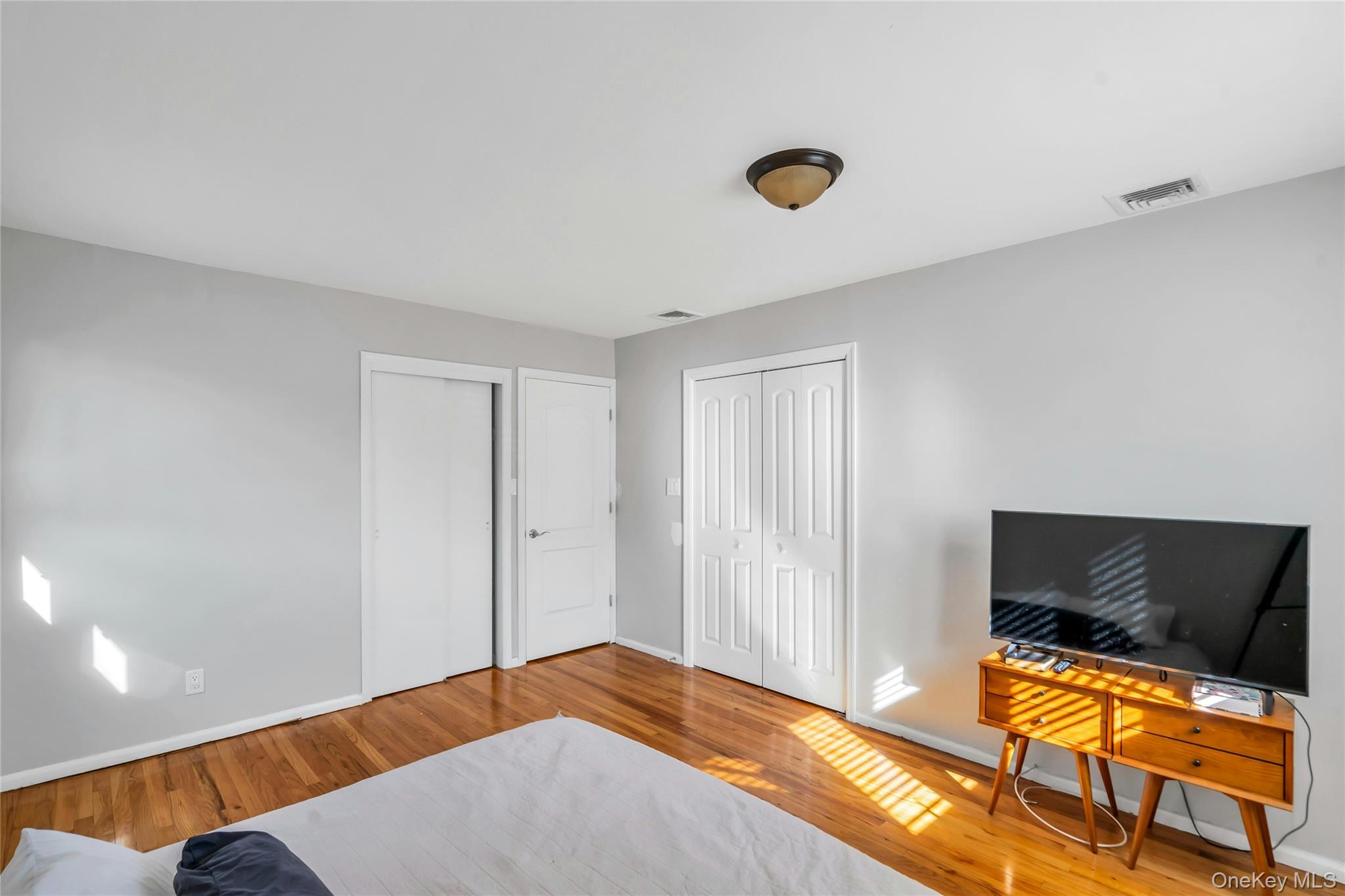 #11 photo, 18 Haypath Road, Bethpage , NY 11714