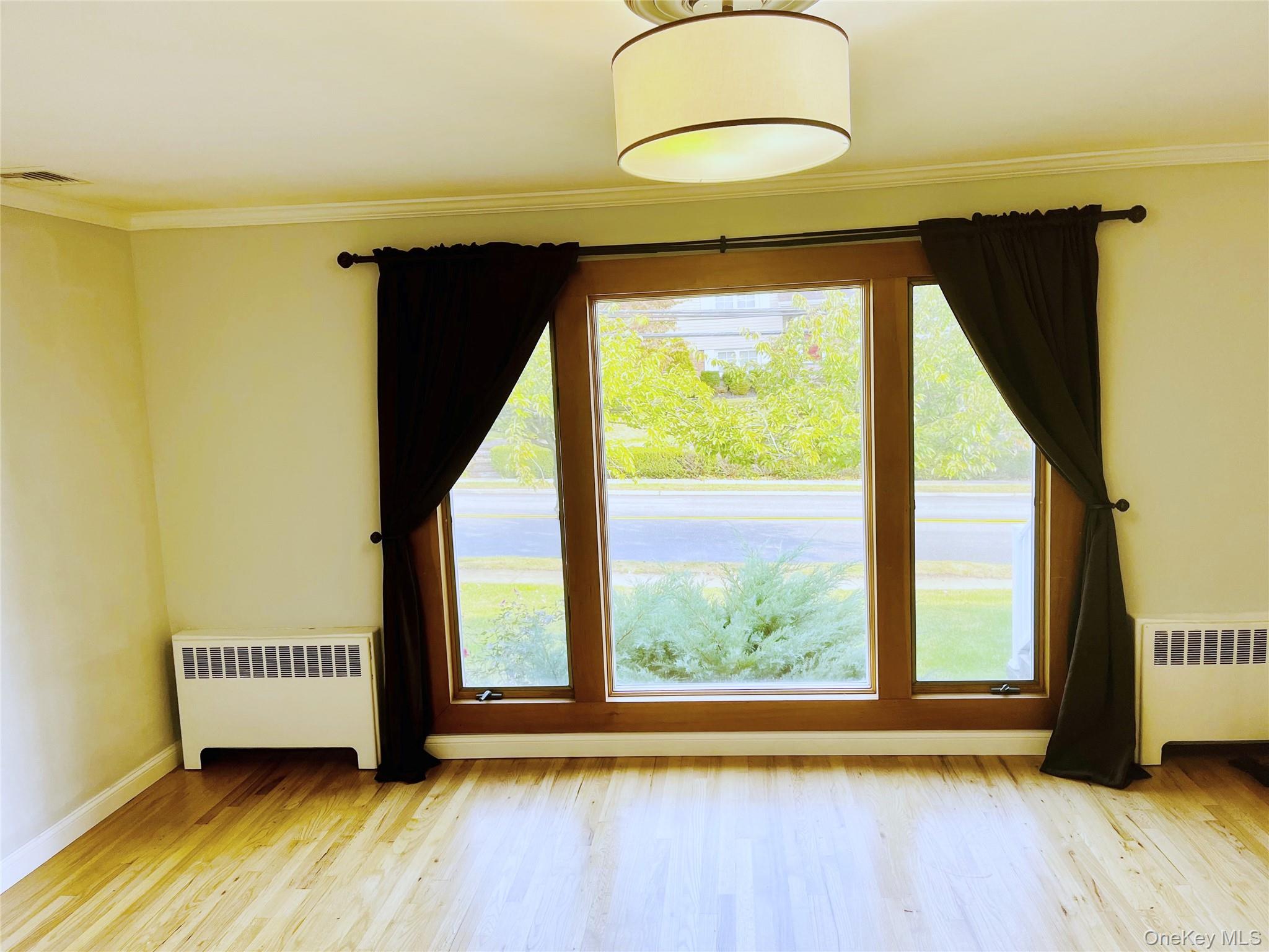 #7 photo, 18 Haypath Road, Bethpage , NY 11714