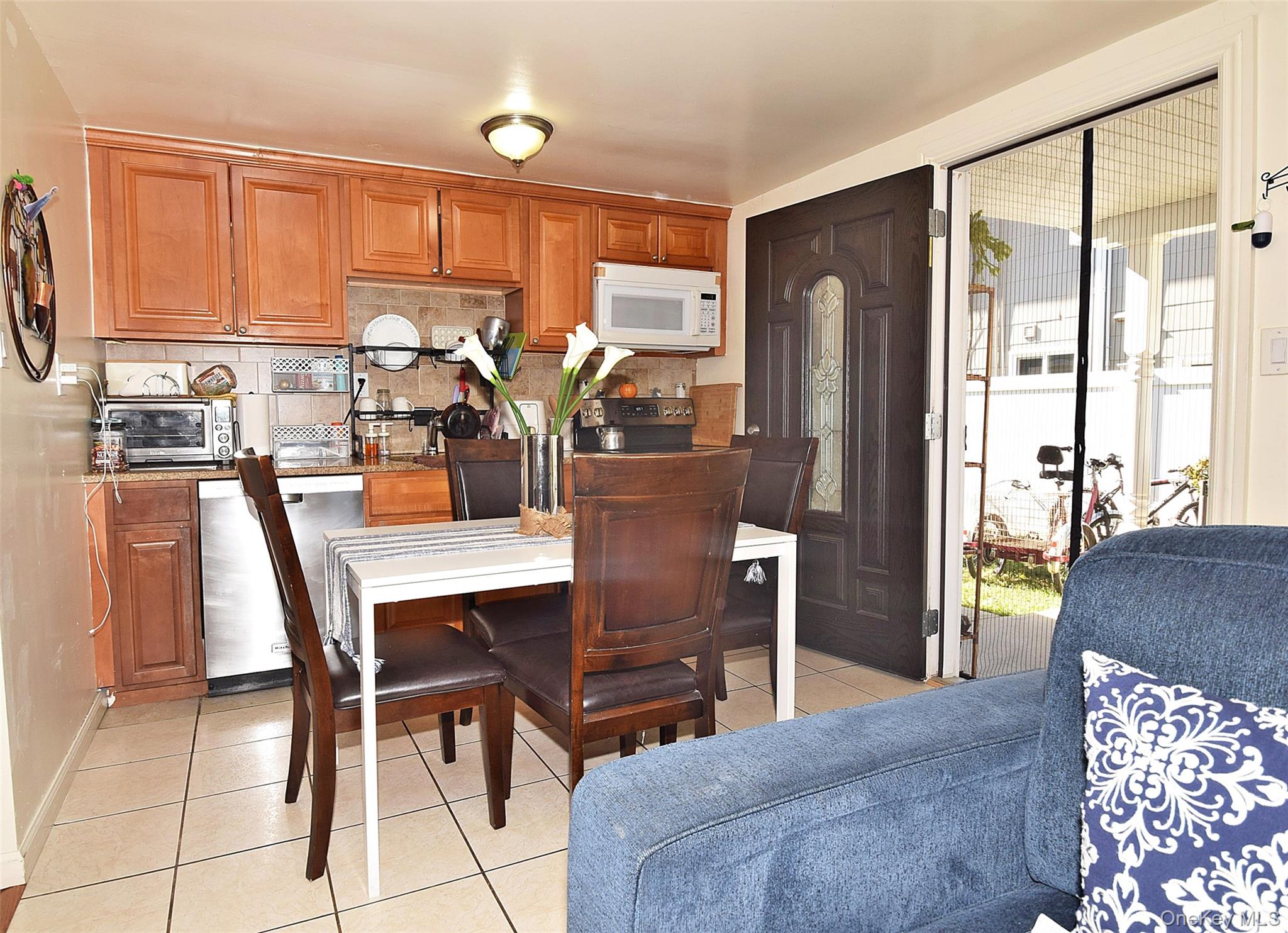 #4 photo, 436 Herzel Boulevard, West Babylon , NY 11704