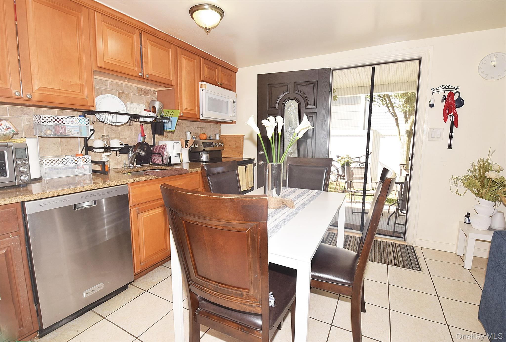 #8 photo, 436 Herzel Boulevard, West Babylon , NY 11704