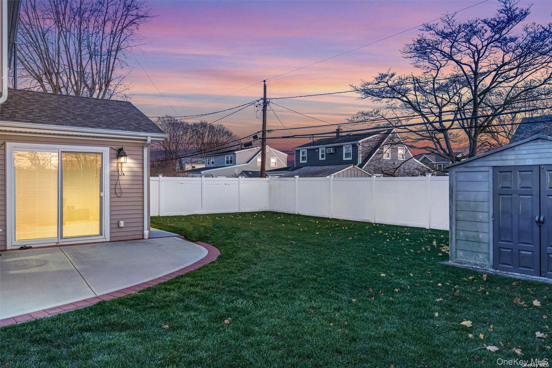 #17 photo, 18 Plow Lane, Levittown , NY 11756