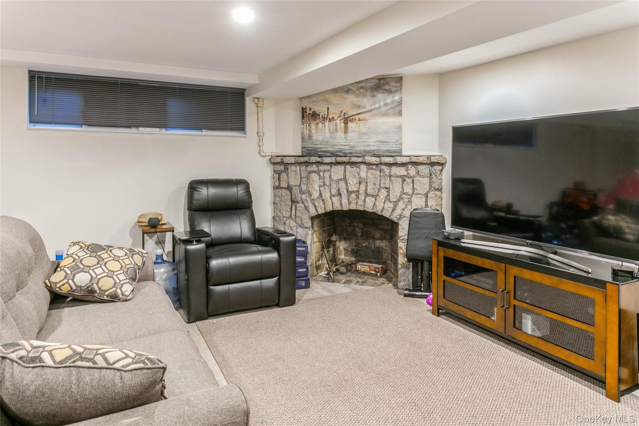 #14 photo, 9515 242 Street, Floral Park , NY 11001