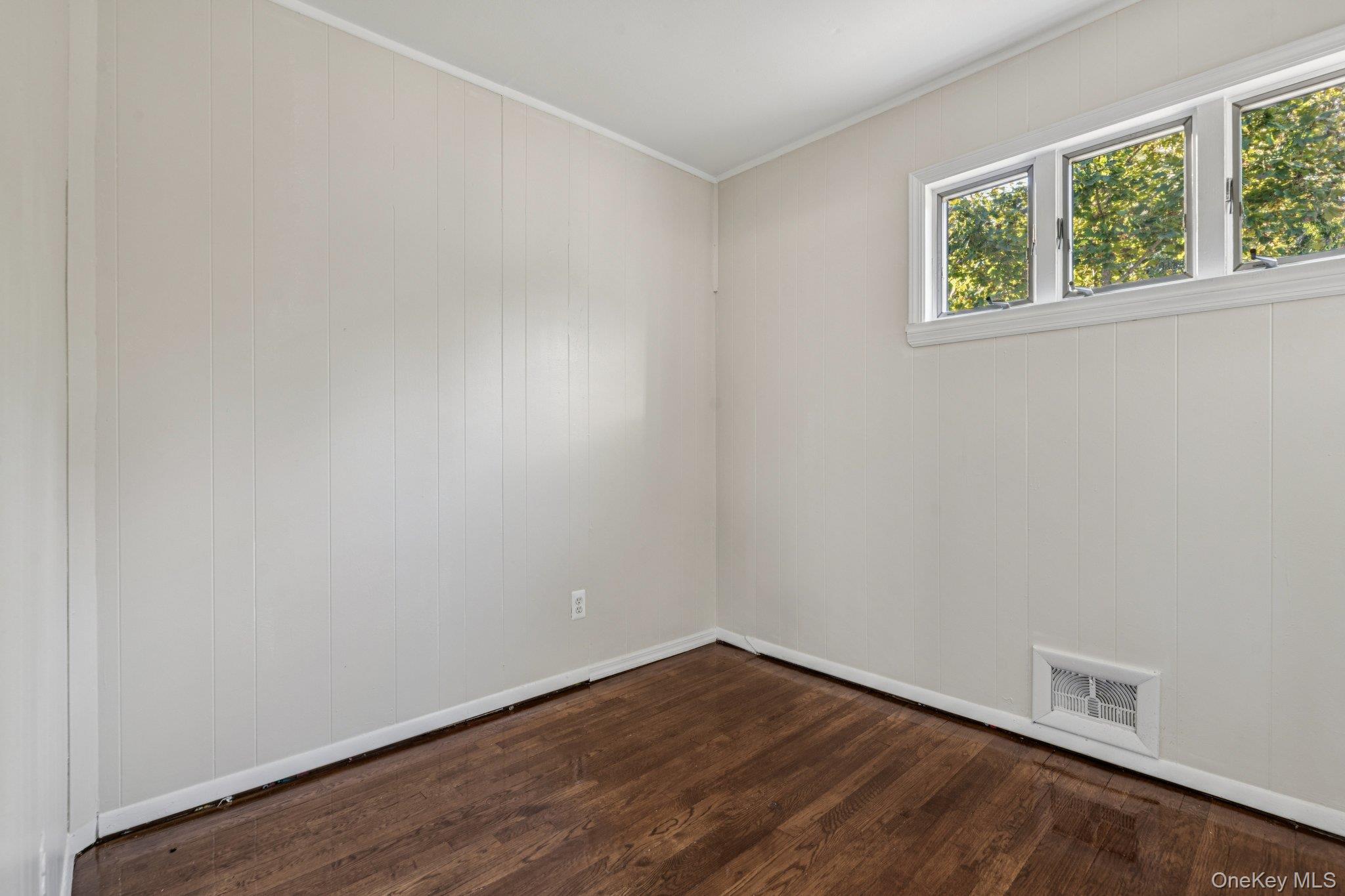 #14 photo, 10 Ehler Street, Brentwood , NY 11717