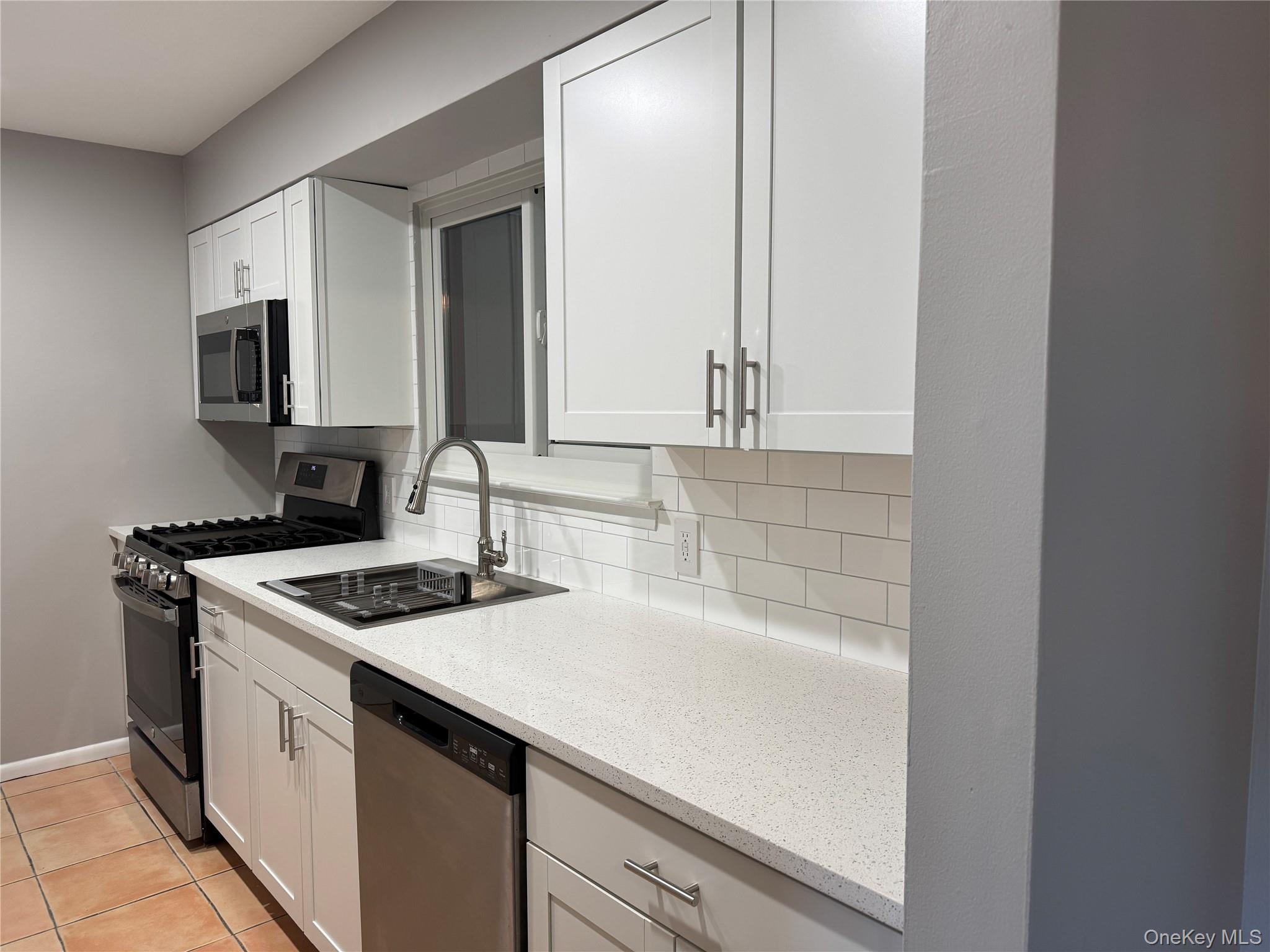 #10 photo, 39B Norwood Road, Port Washington , NY 11050