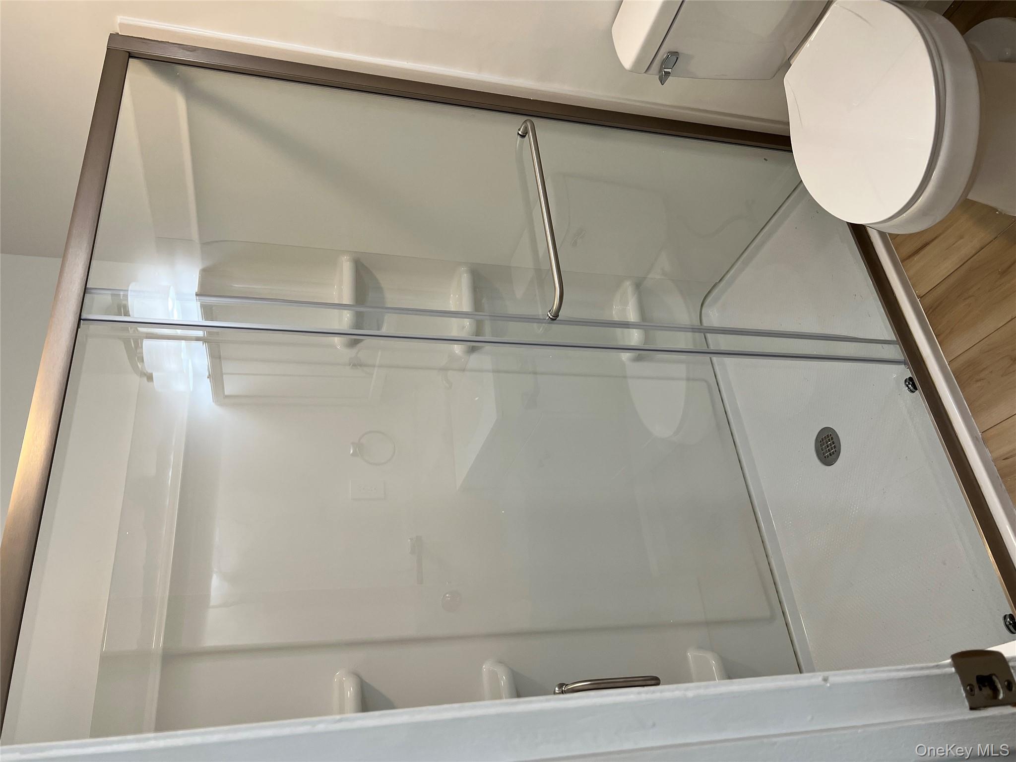 #18 photo, 39B Norwood Road, Port Washington , NY 11050