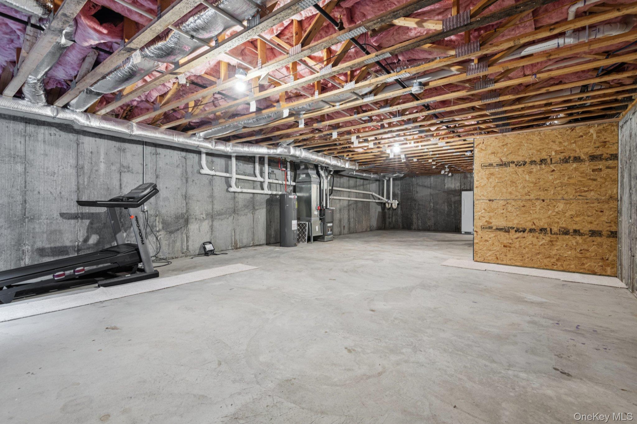 #15 photo, 37 Weatherby Lane, サフォーク郡 Central Islip , NY 11722