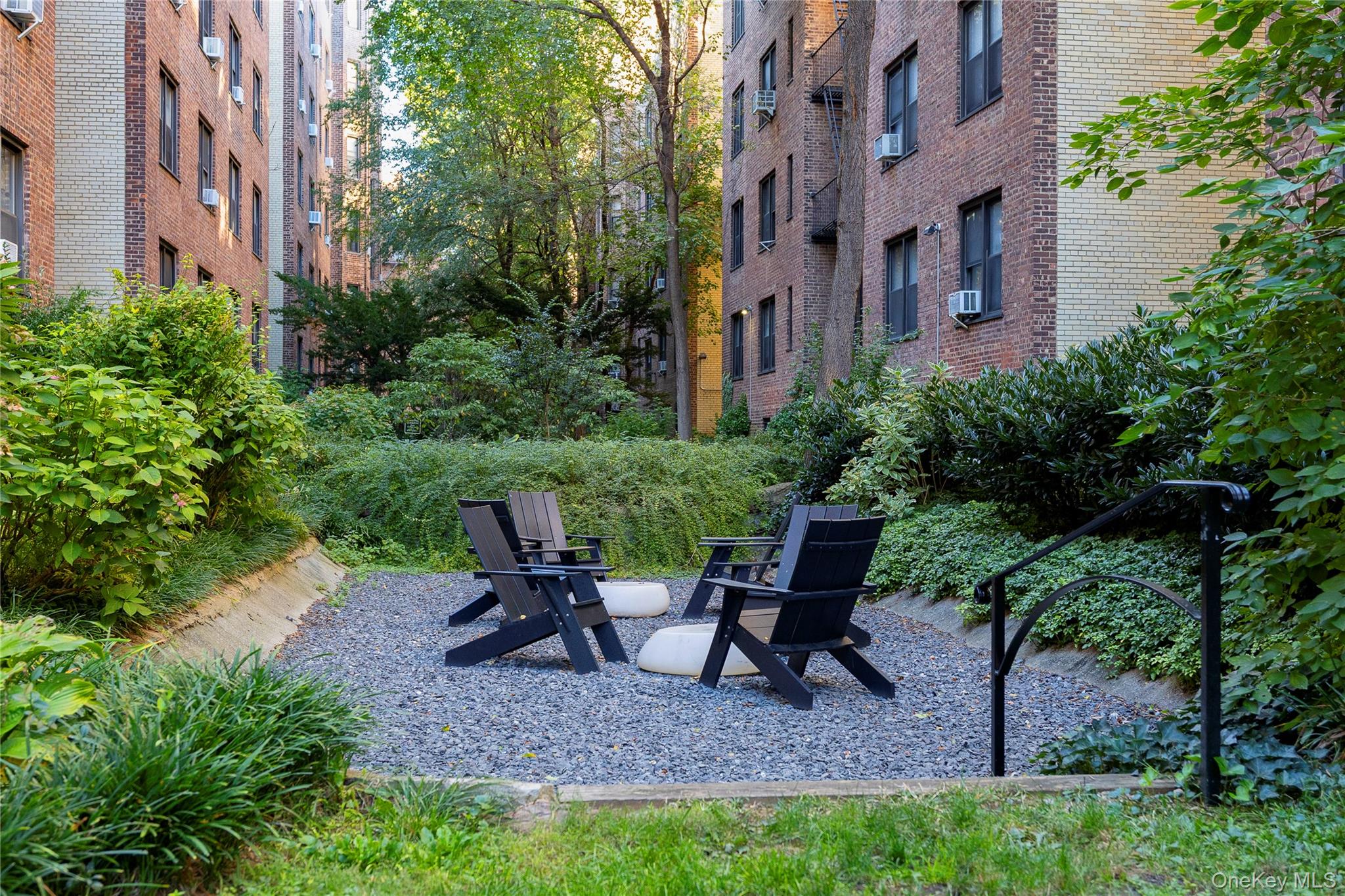 #10 photo, 35-35 75 Street, クイーンズ区 Jackson Heights , NY 11372