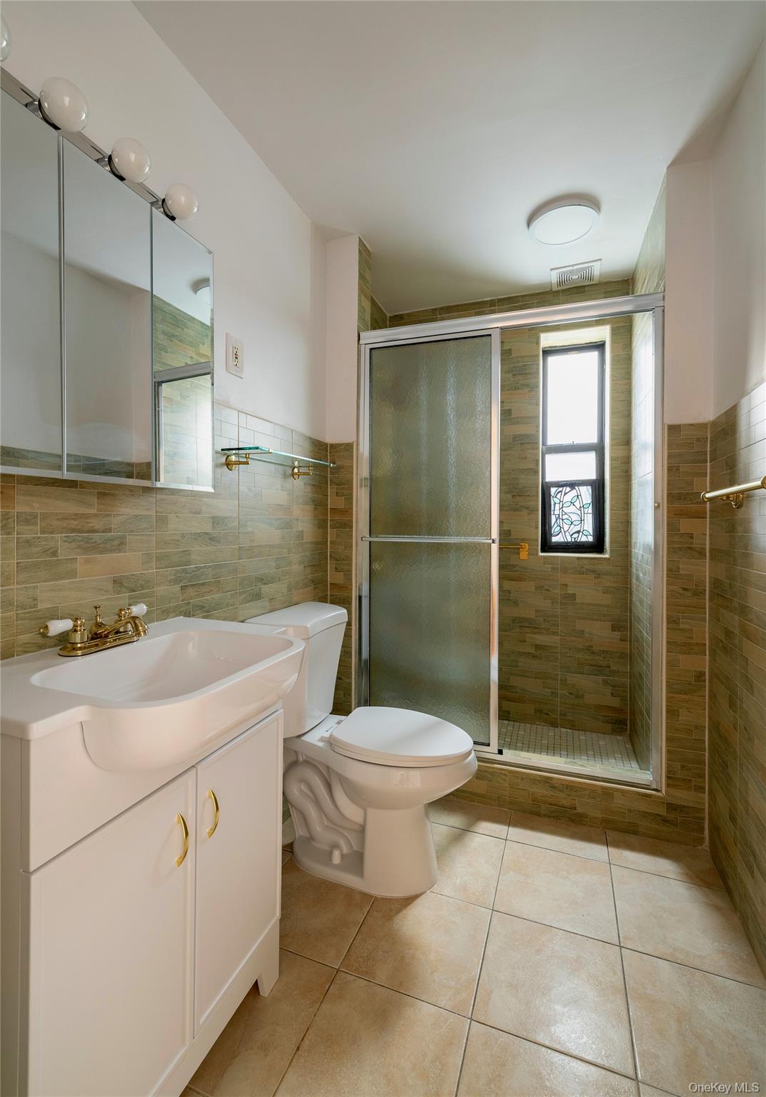 #8 photo, 35-35 75 Street, クイーンズ区 Jackson Heights , NY 11372