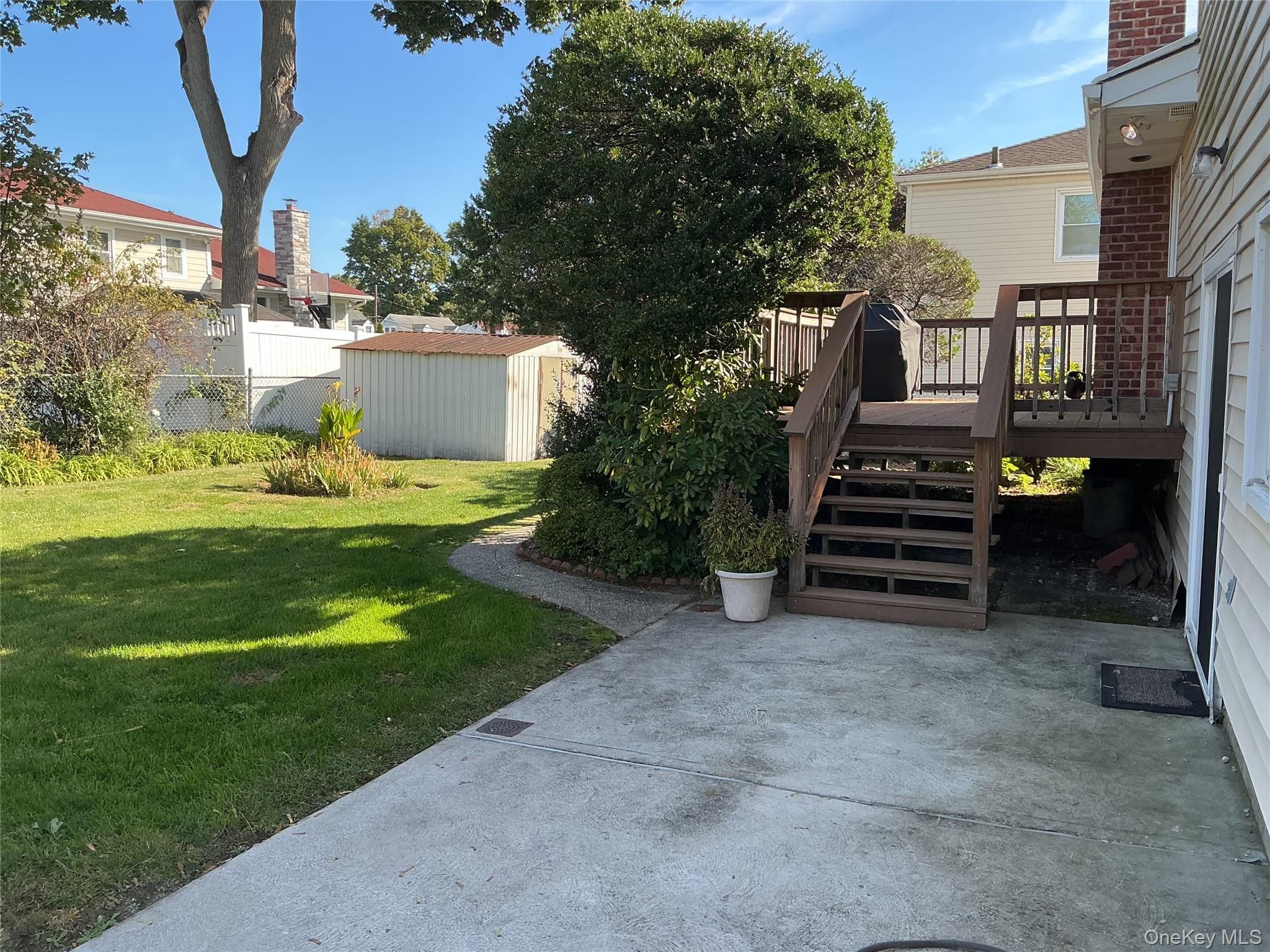 #16 photo, 537 Church Street, Westbury , NY 11590