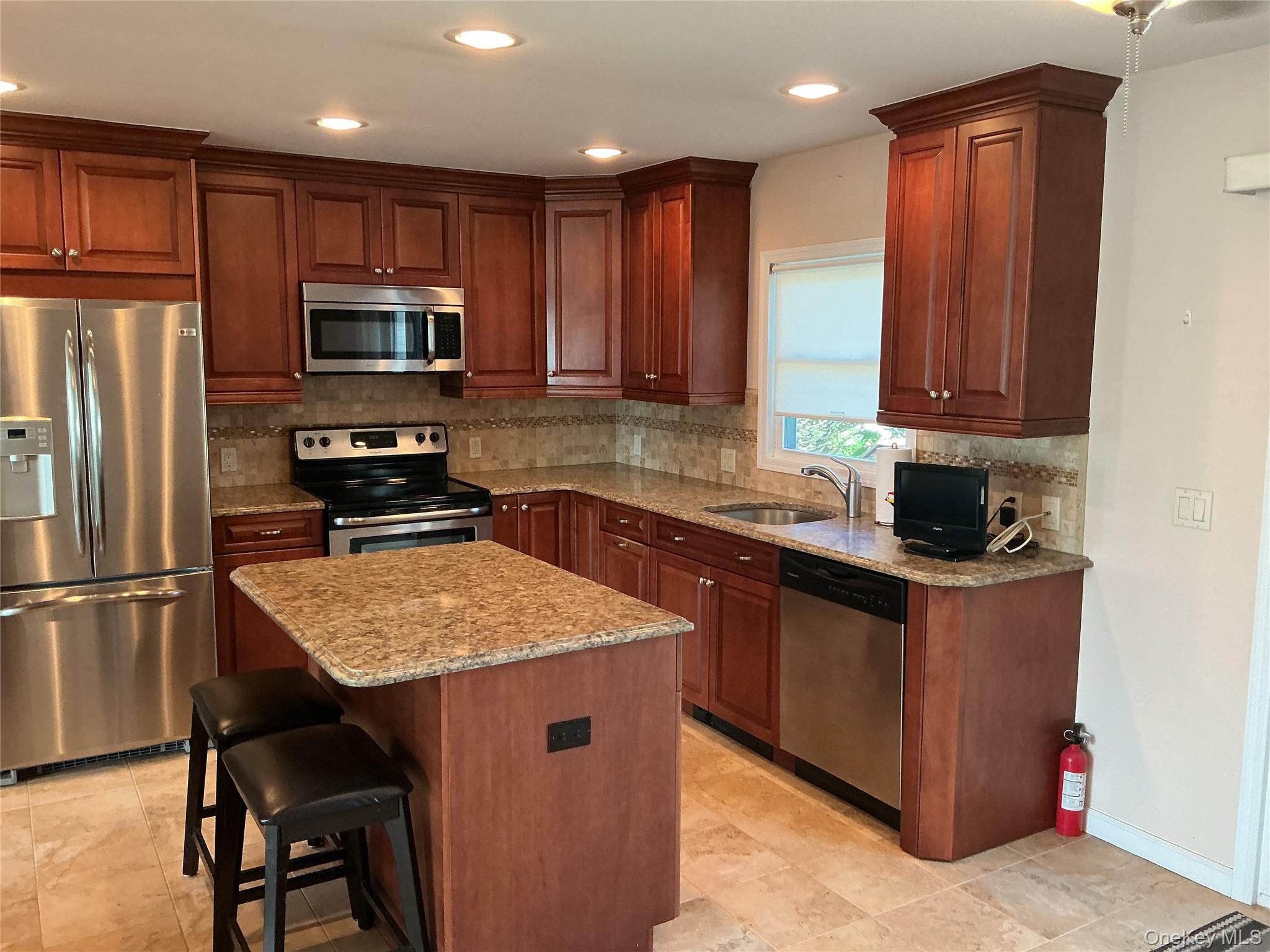 #5 photo, 537 Church Street, Westbury , NY 11590