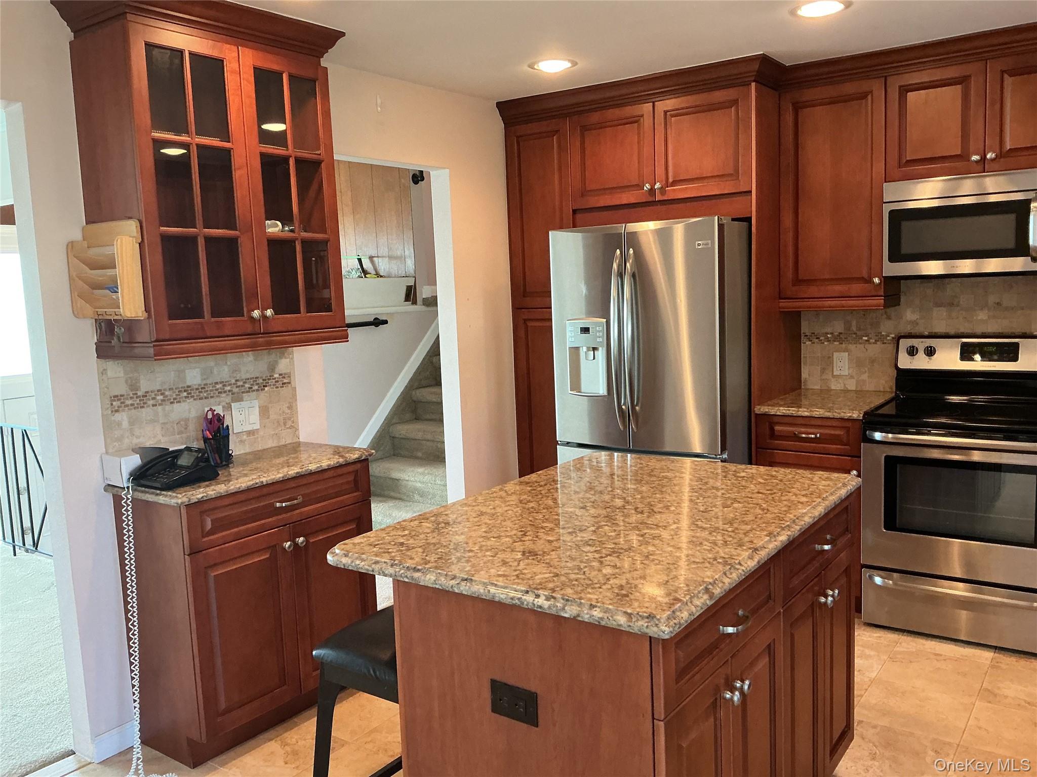 #6 photo, 537 Church Street, Westbury , NY 11590